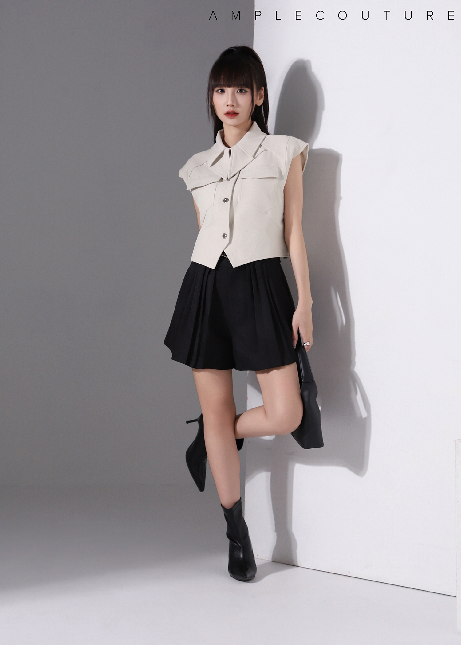 Sleeveless Front Button Top DJ138