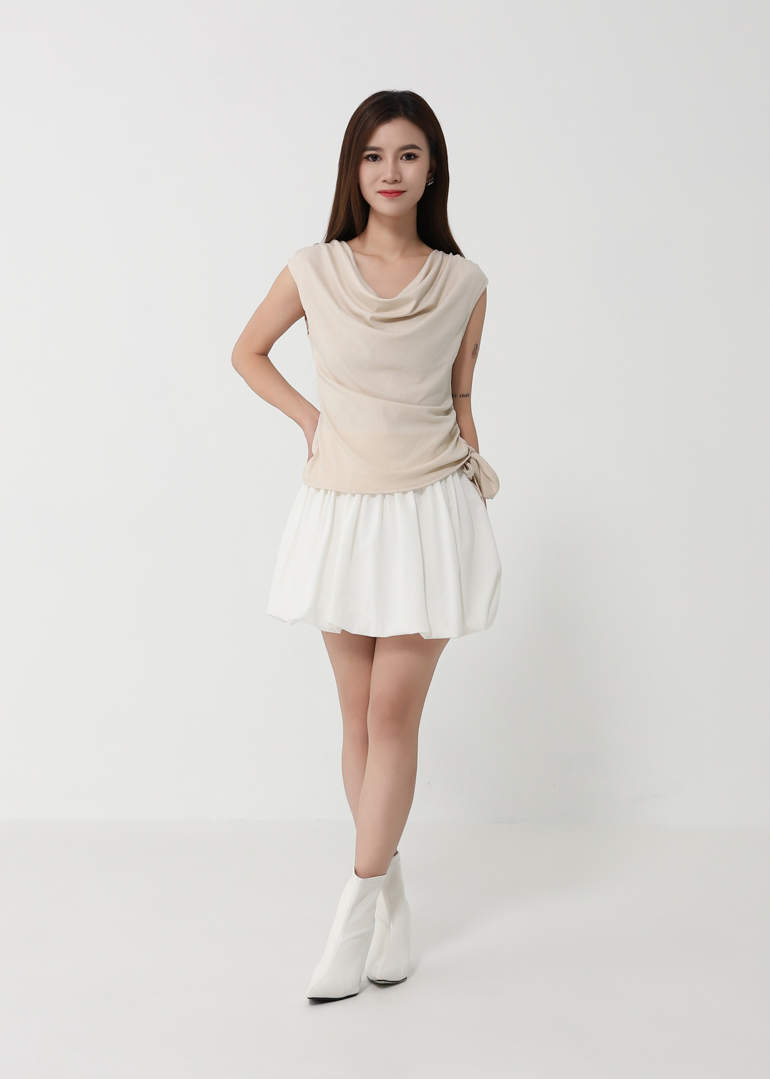 Sleeveless Drapped Top DJ163
