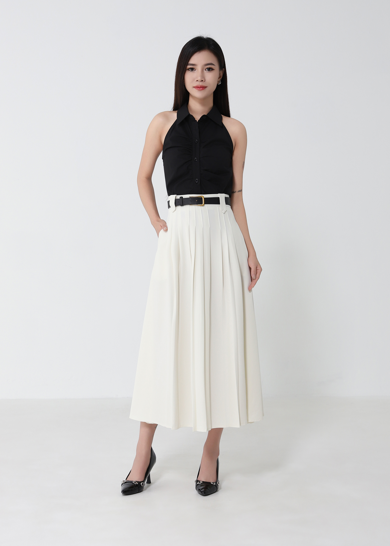 Halter Front Button Top DJ170