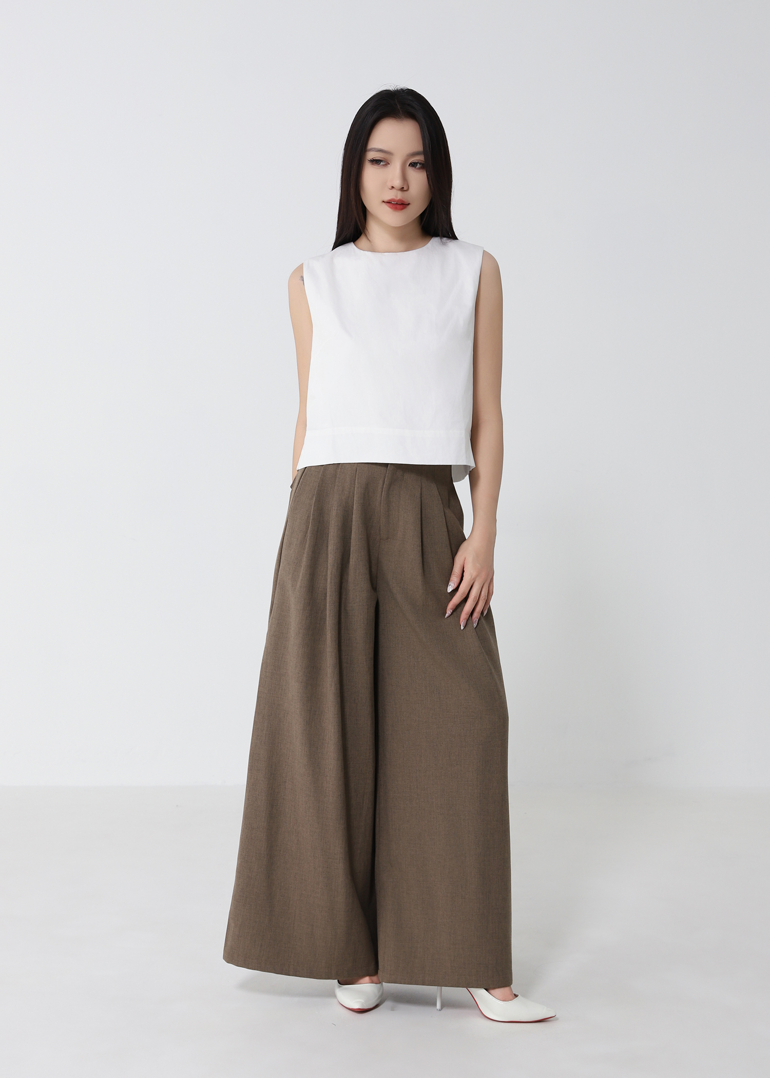 Round Neck Sleeveless Top DJ173
