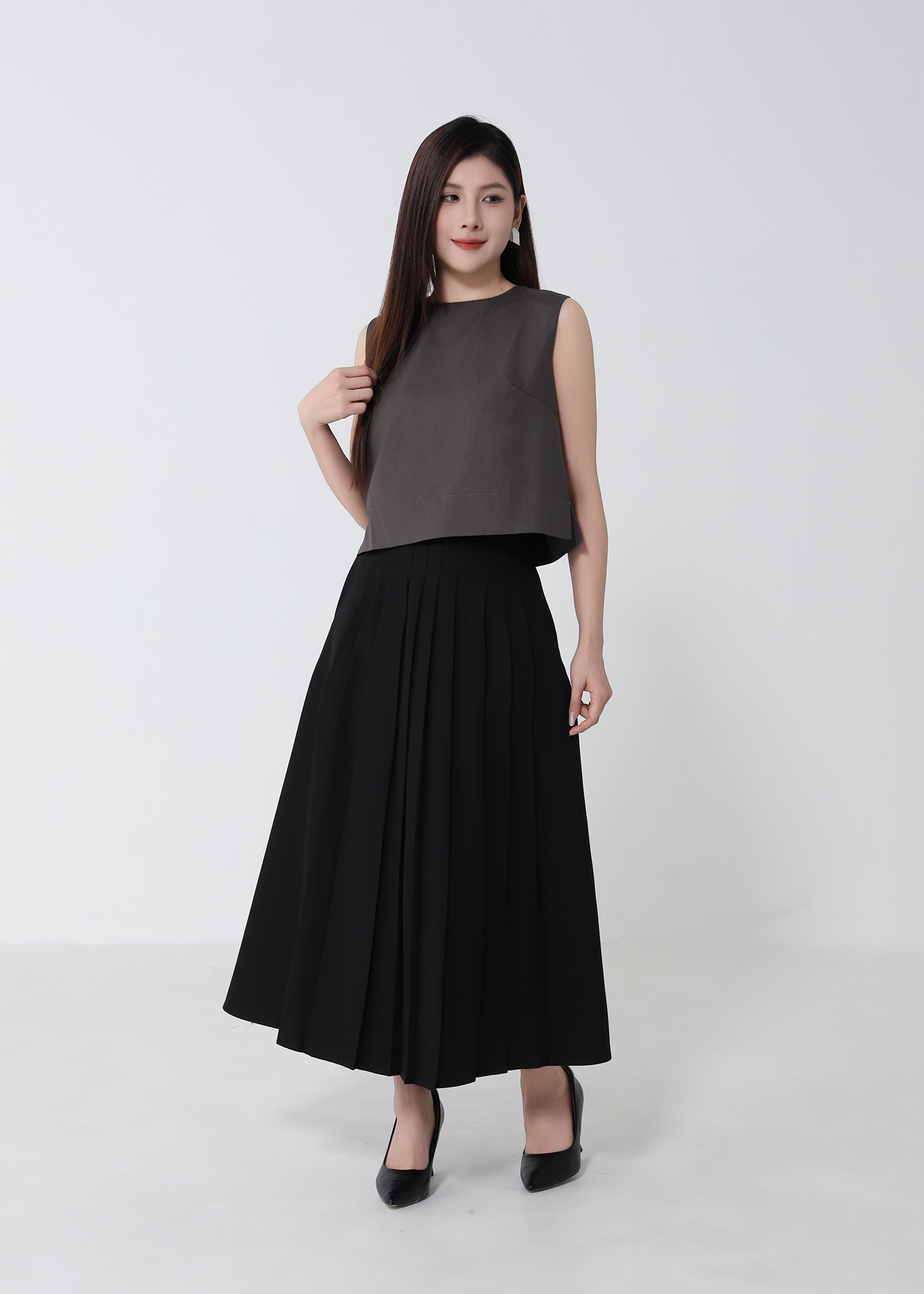 Round Neck Sleeveless Top DJ173