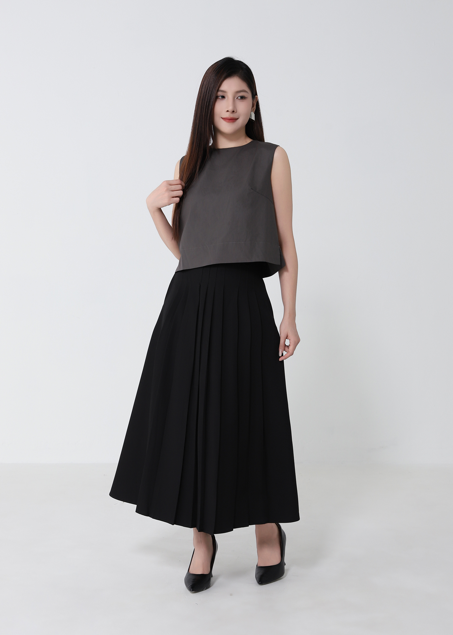 Round Neck Sleeveless Top DJ173