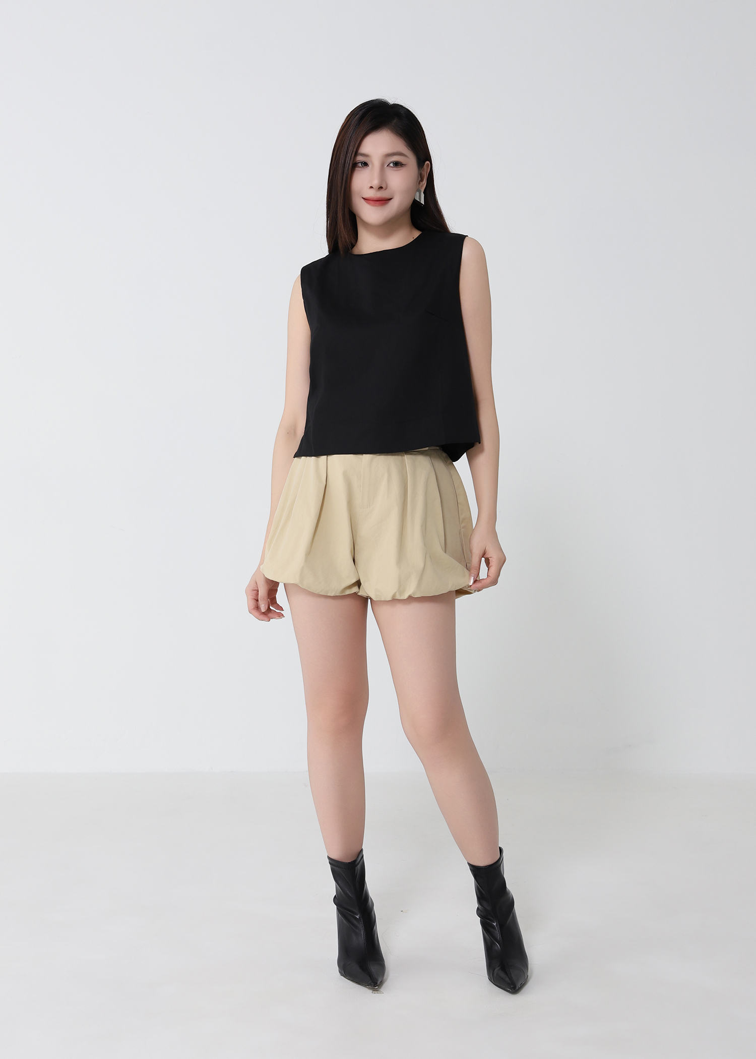 Round Neck Sleeveless Top DJ173
