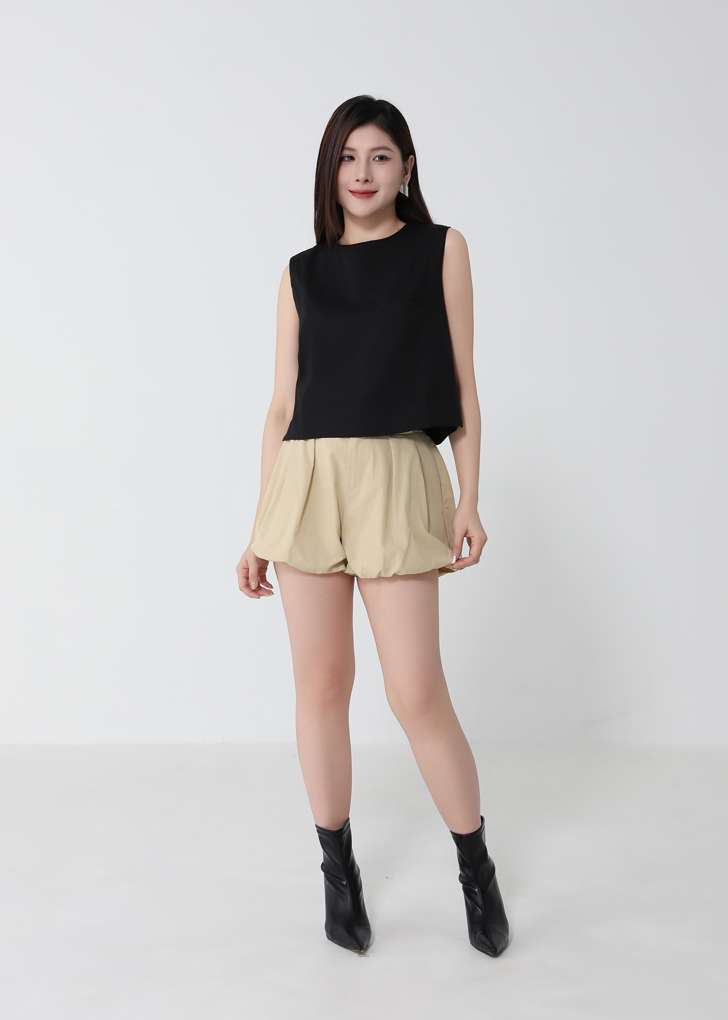 Round Neck Sleeveless Top DJ173