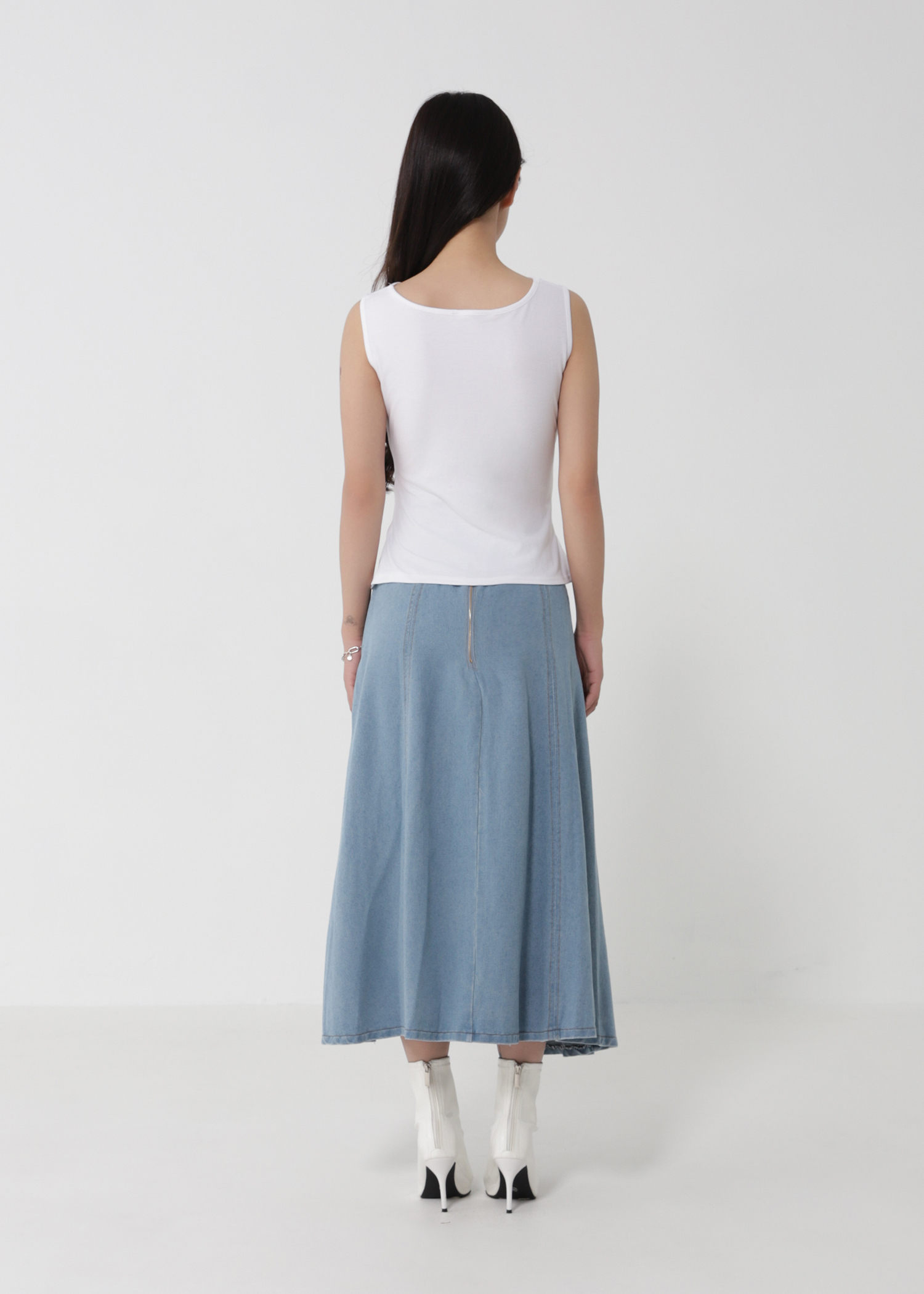 Sleeveless Ruched Waist Top DJ185