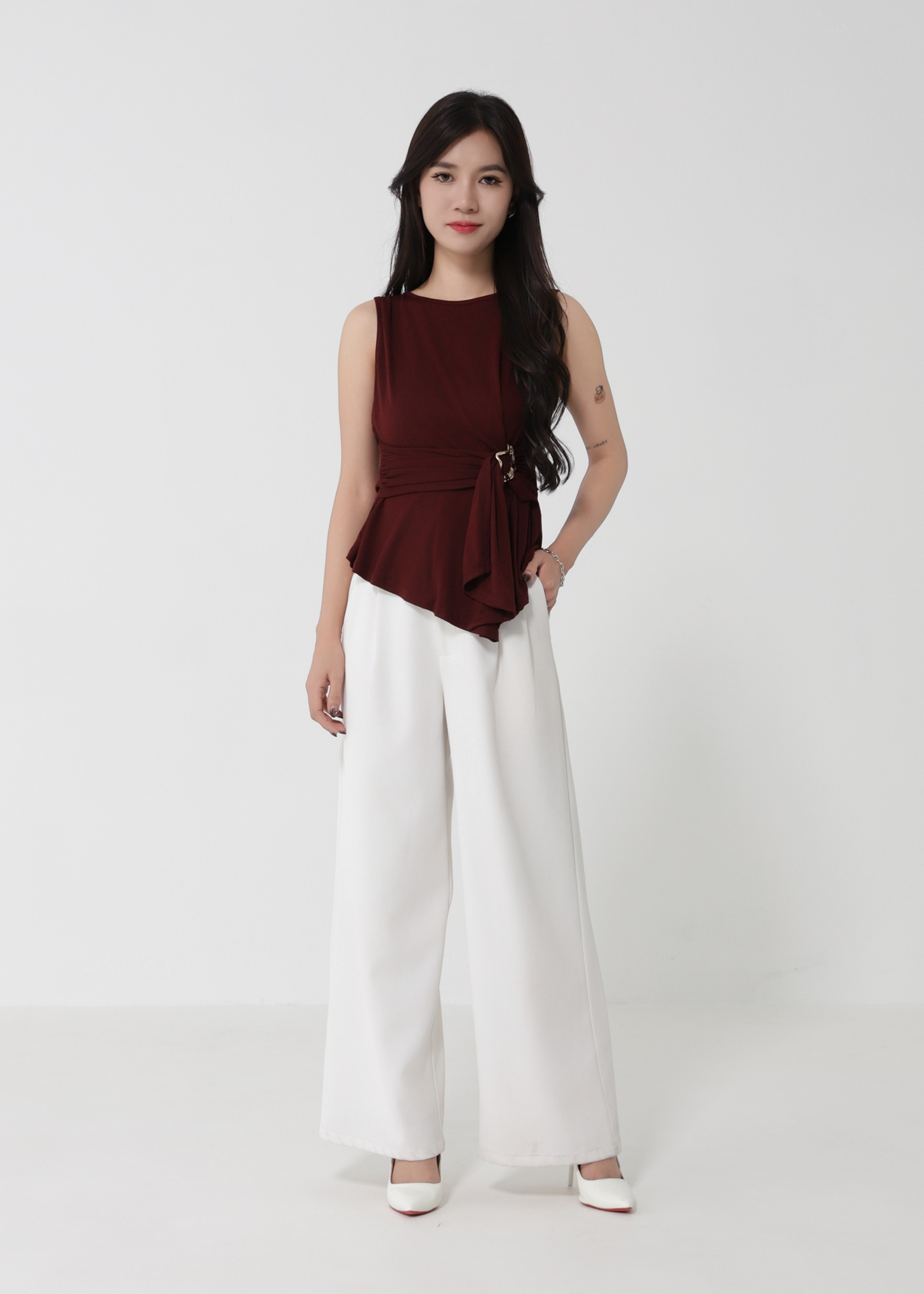 Sleeveless Ruched Waist Top DJ185