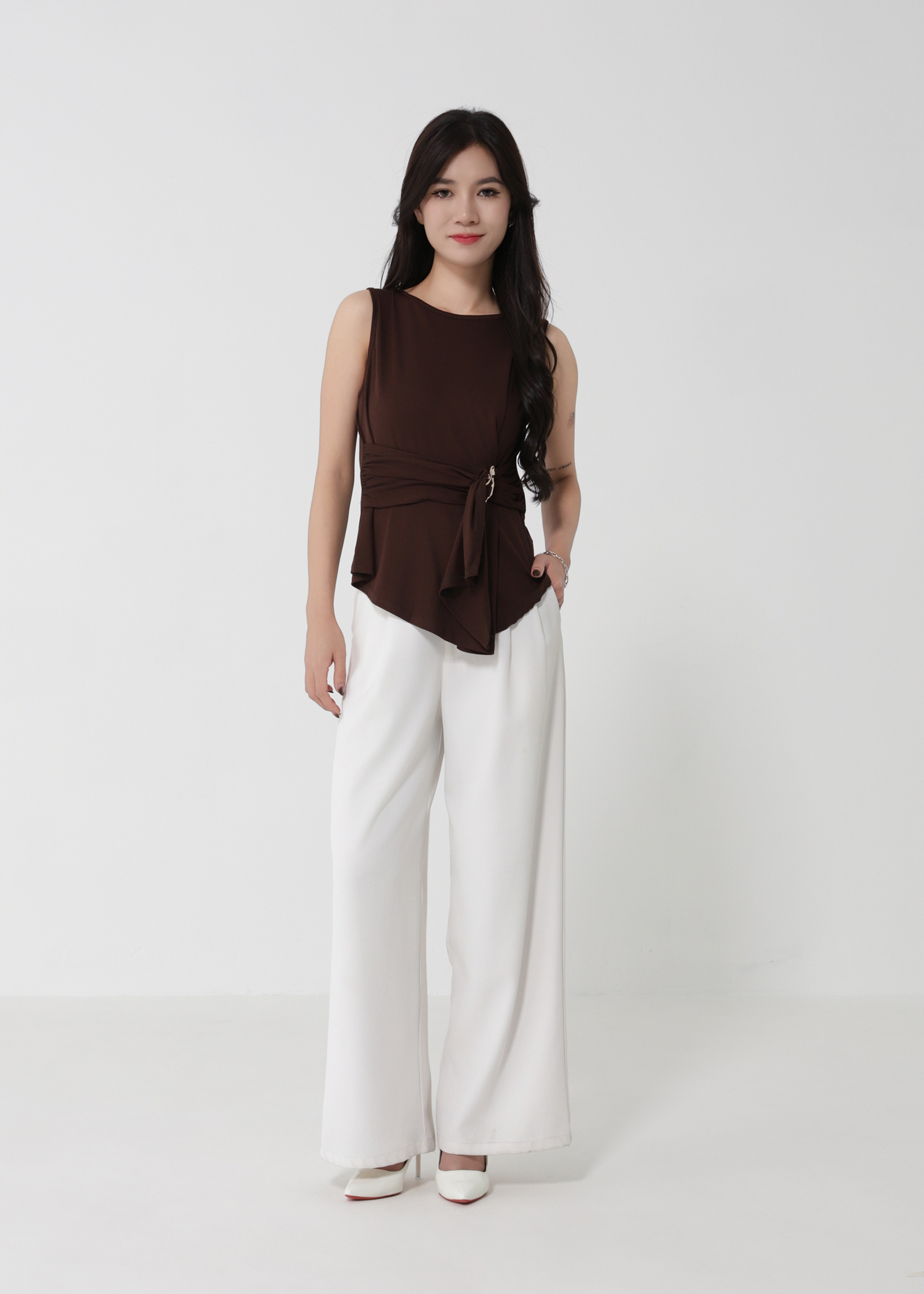 Sleeveless Ruched Waist Top DJ185