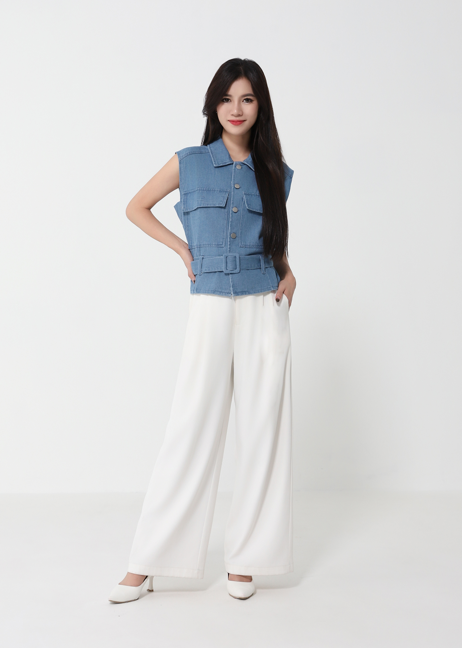 Sleeveless Denim With Belt Top DJ210