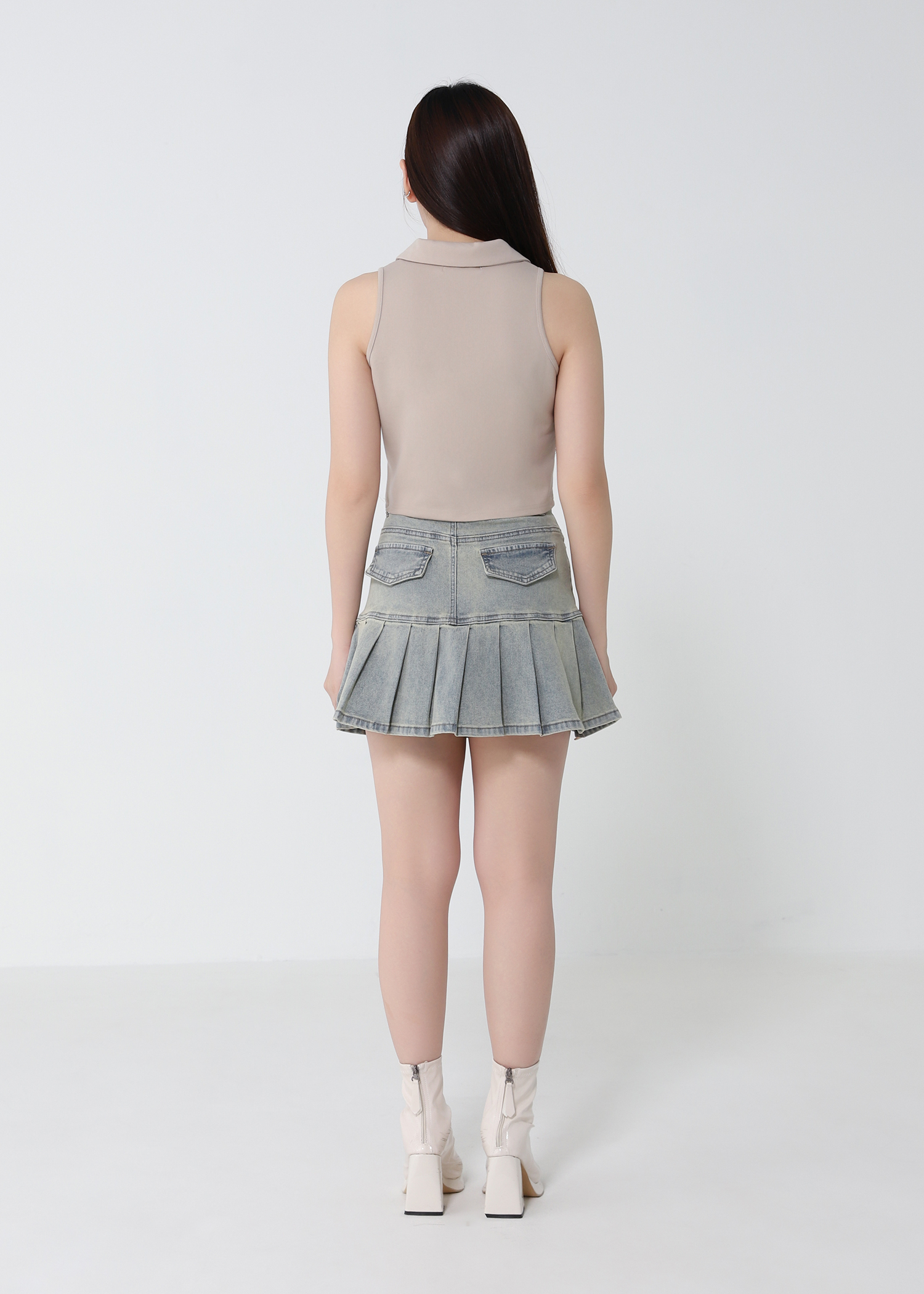 Sleeveless Collared Wrap Top DJ229