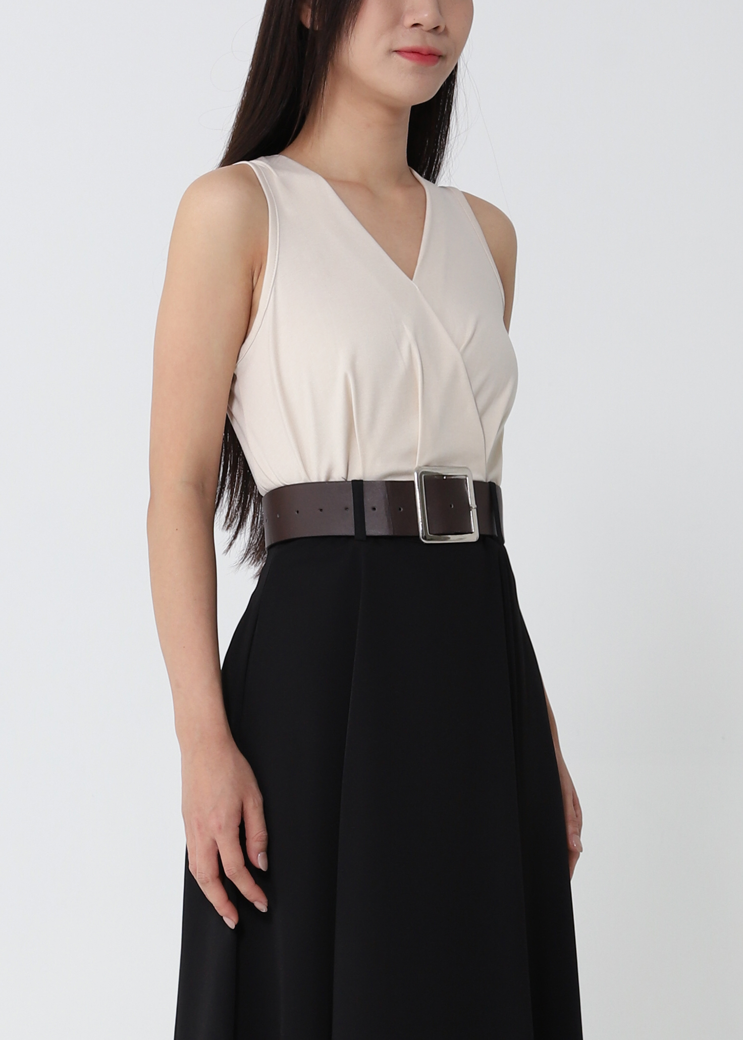 Wrap V-Neck Sleeveless Top DJ281