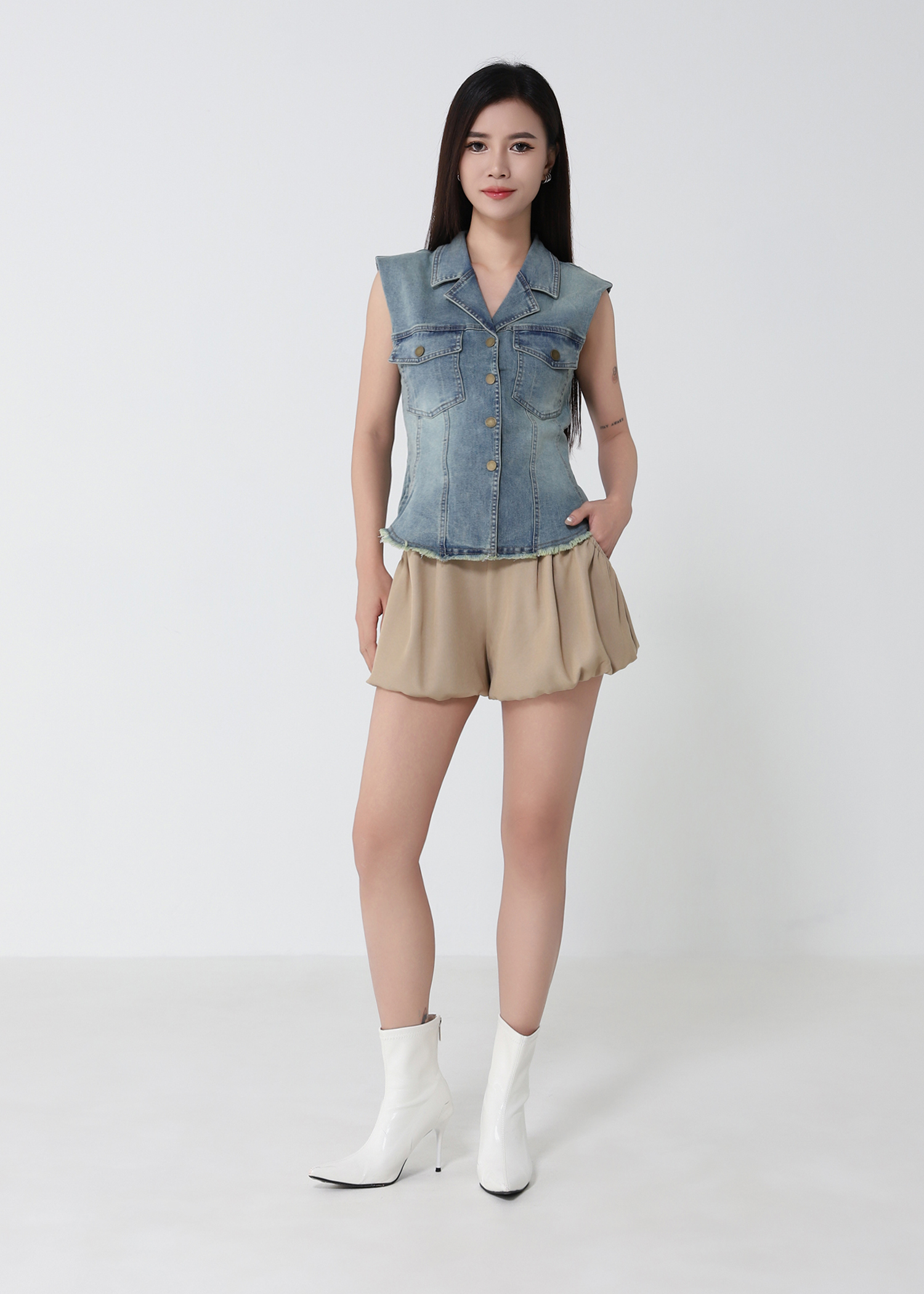 Button Up Denim Vest DJ300