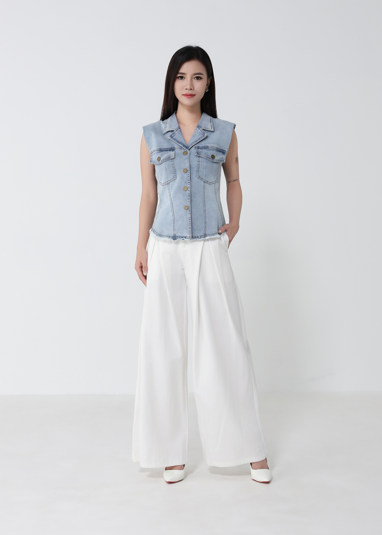 Button Up Denim Vest DJ300