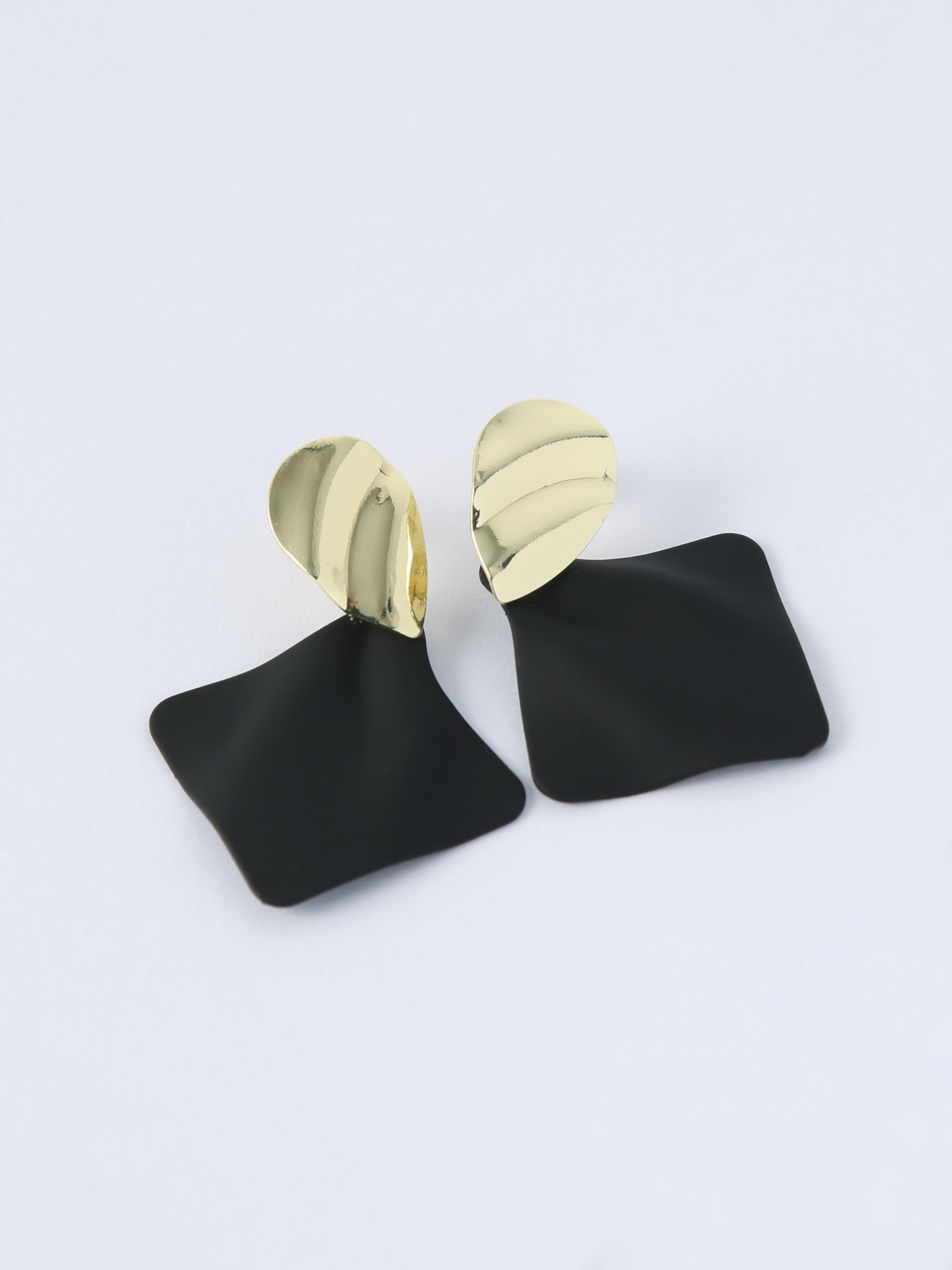 Earring EA3836