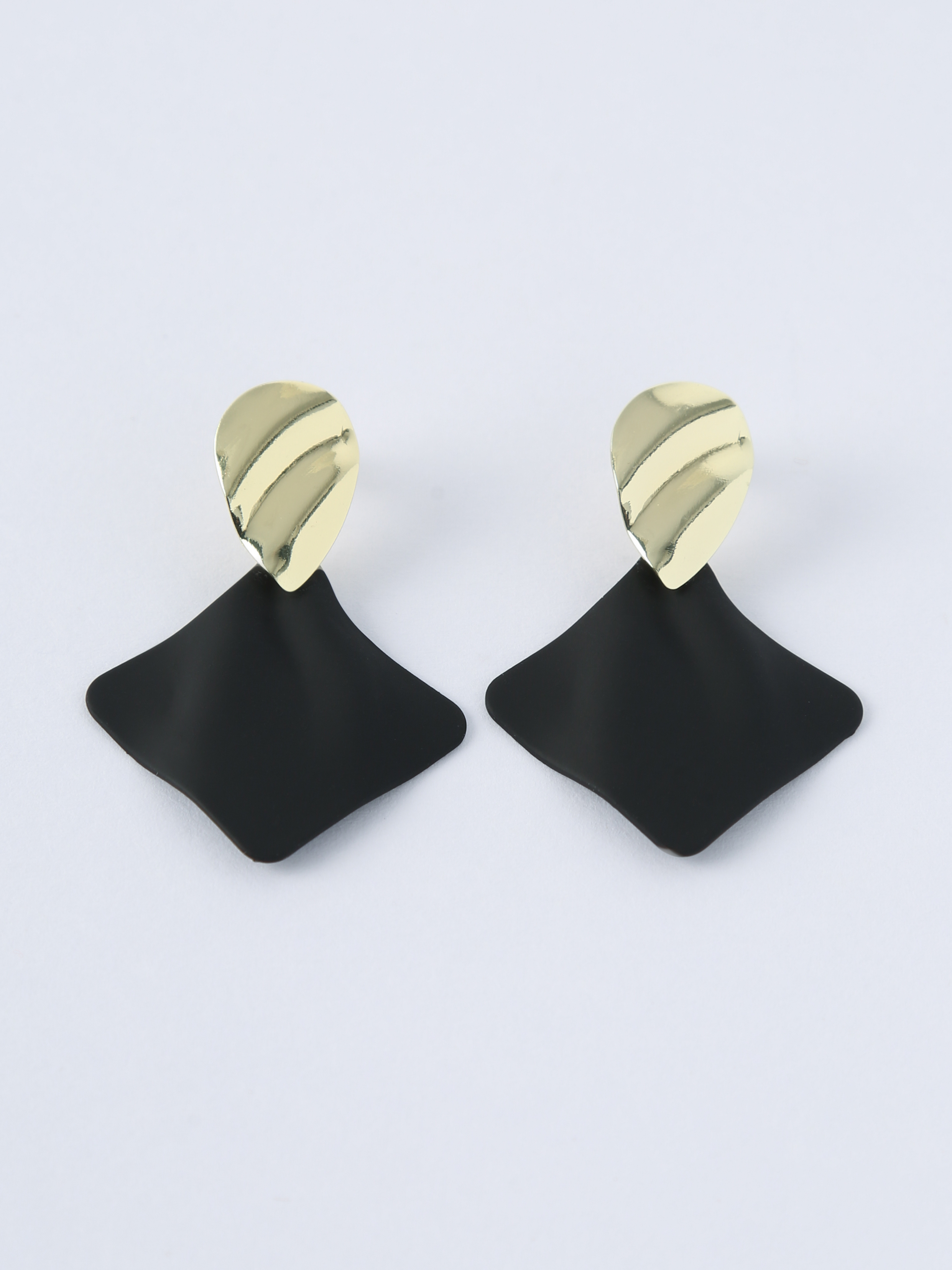 Earring EA3836