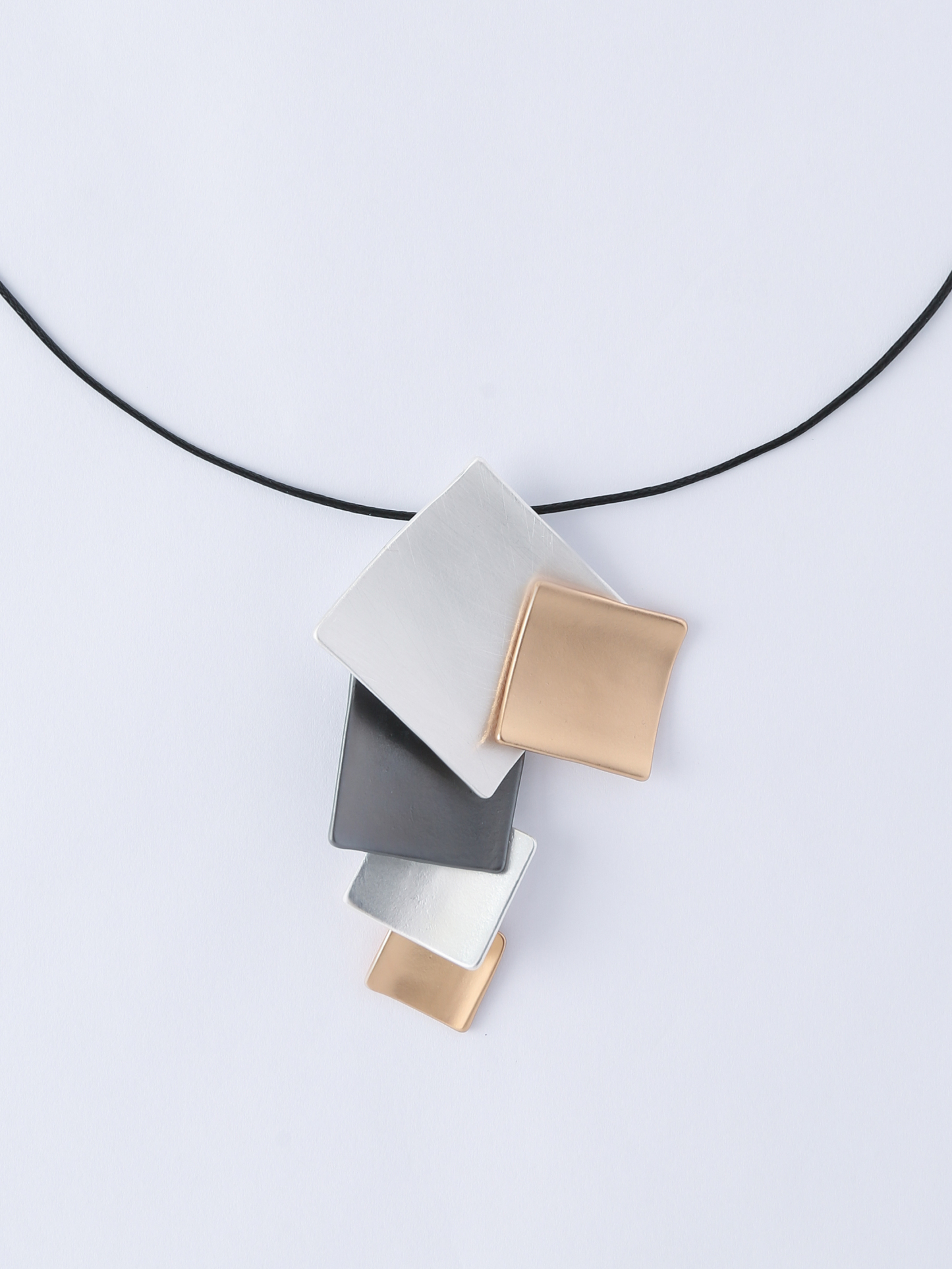 NECKLACE N8026