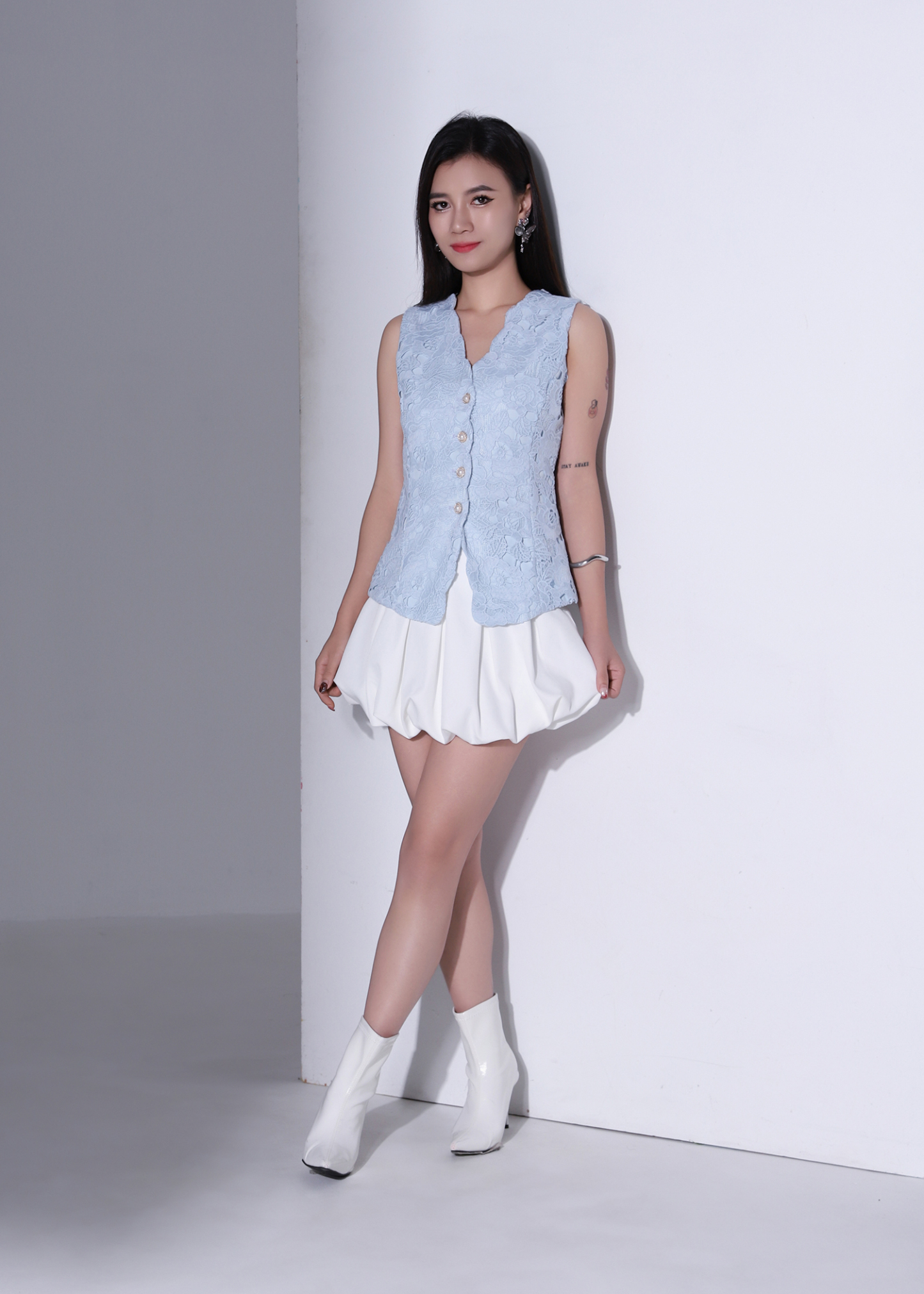 Elegant Lace Fitted Top DJ272