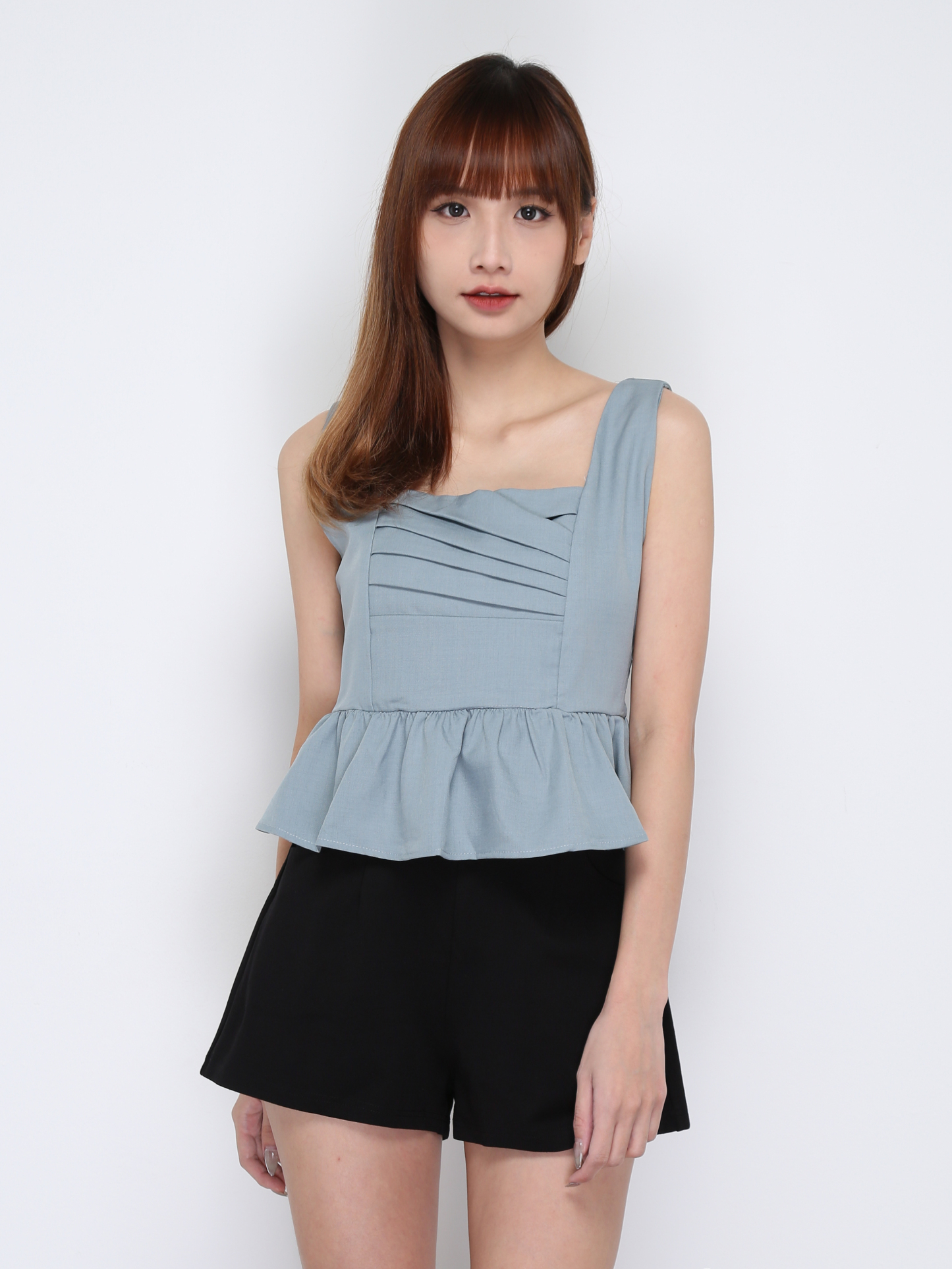 Sleeveless Pleated Top 29918