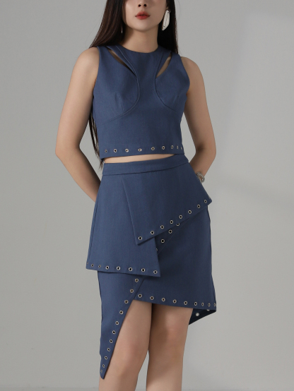 Sleeveless Fake Two Piece Top AC160
