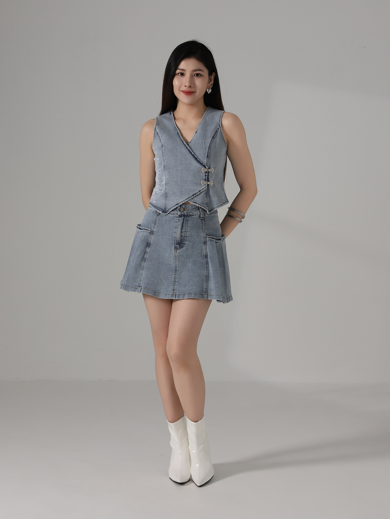 Sleeveless Denim CNY Vest AC856