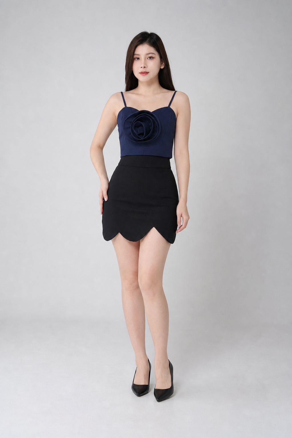 Sleeveless Front Decoretive Flower Top 34560