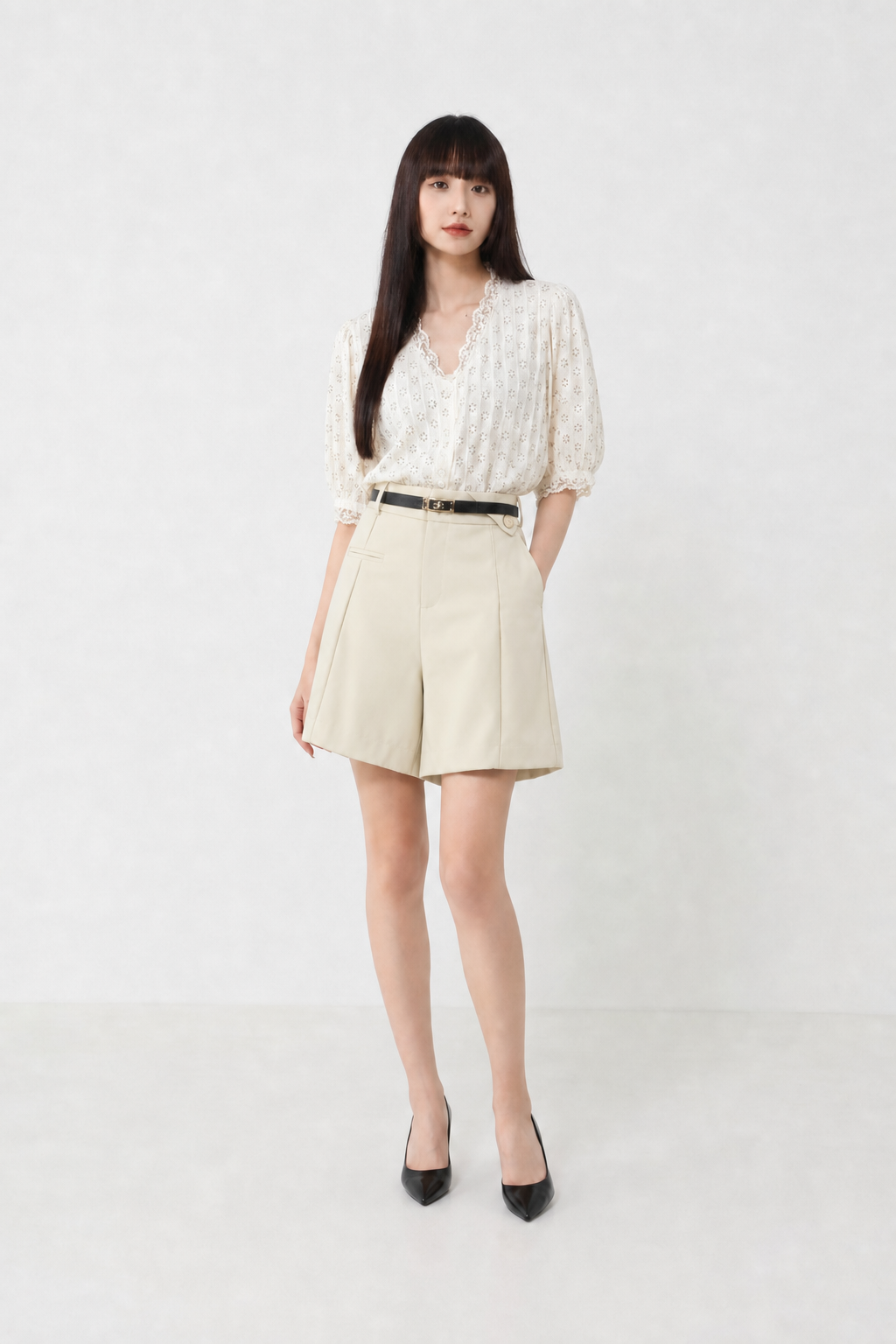 High Waist With Decorative Button With Belt Short Pants 