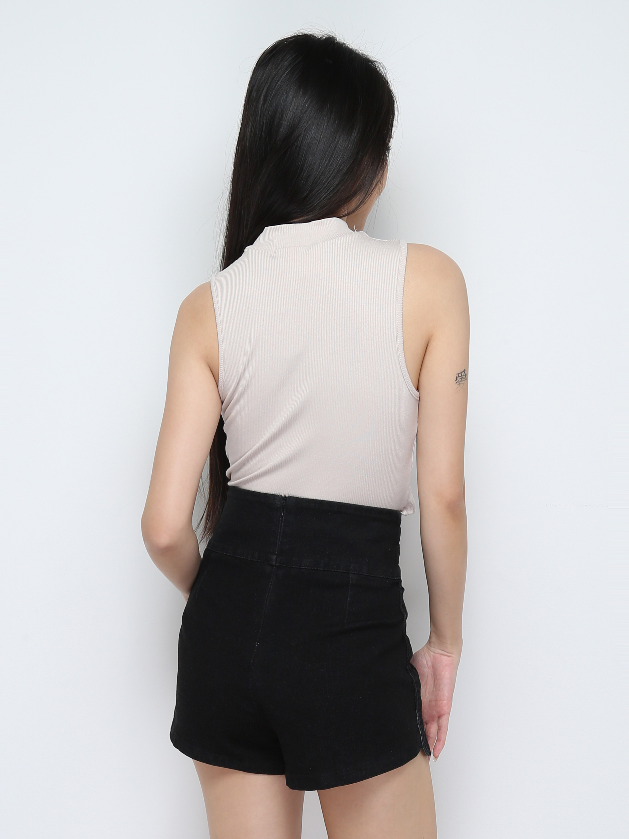 Sleeveless High Neck Top 30341