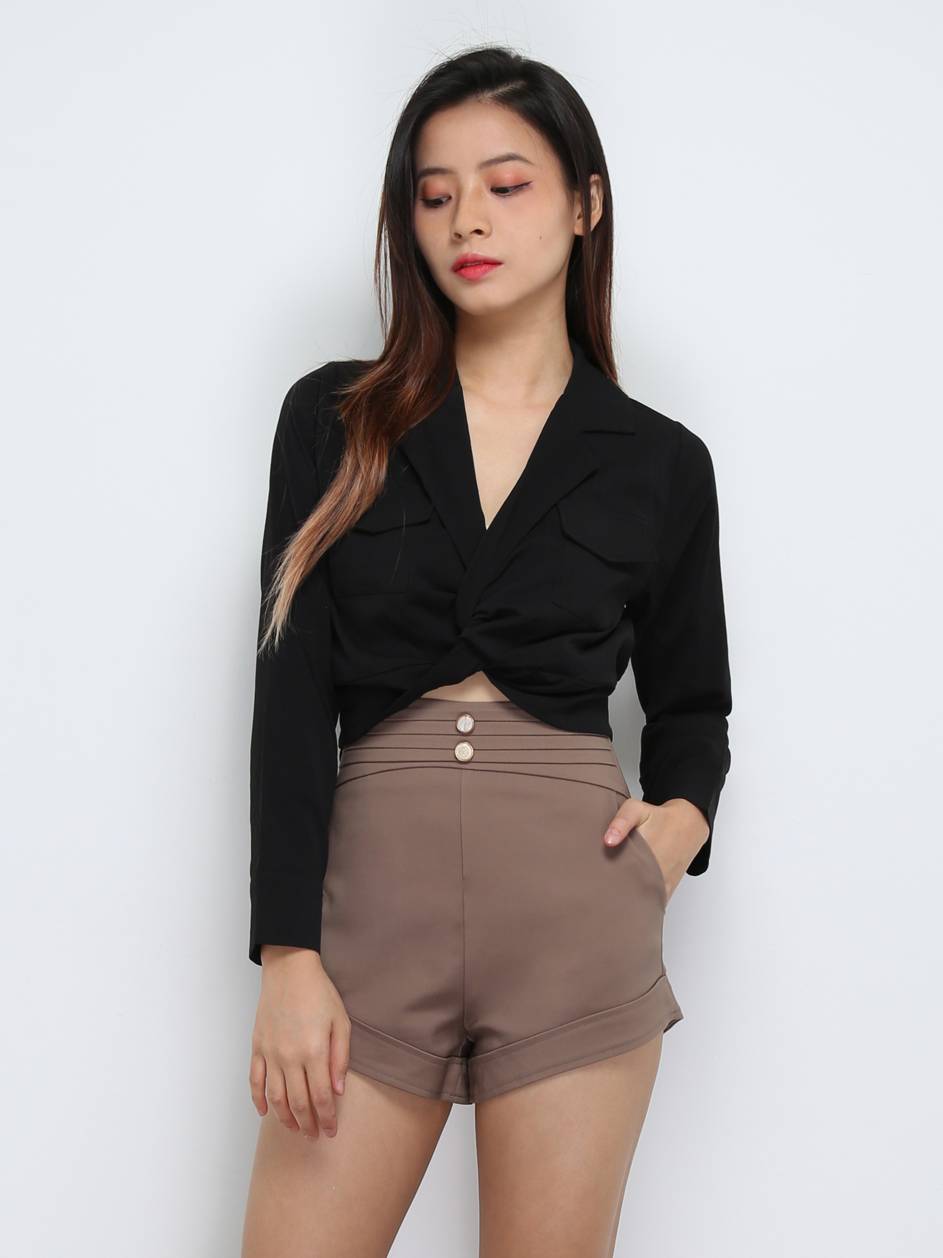 Front Pocket Decorative Button Short Pant 29382