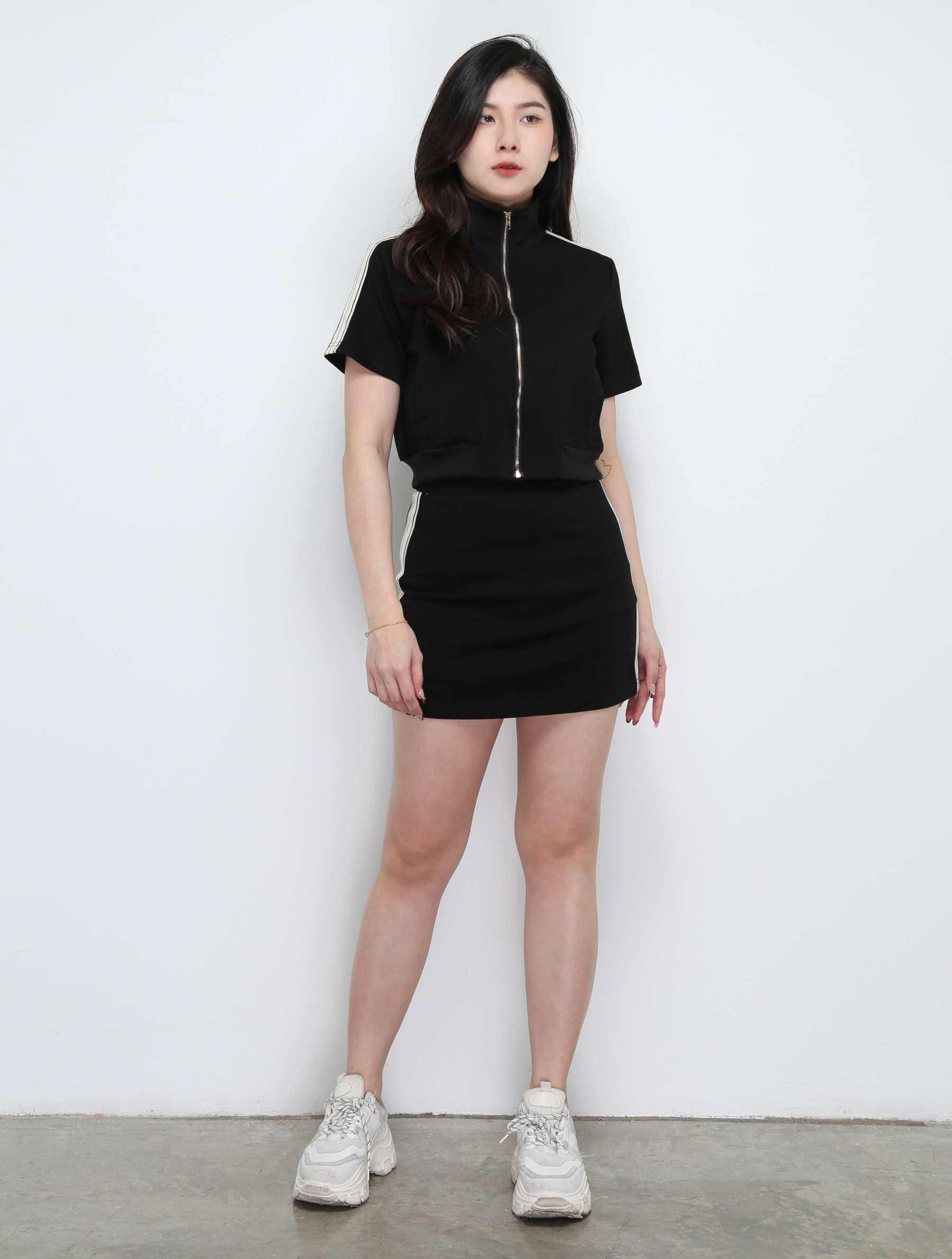 Short Sleeve Front Zip Top With Skirt Set 29492