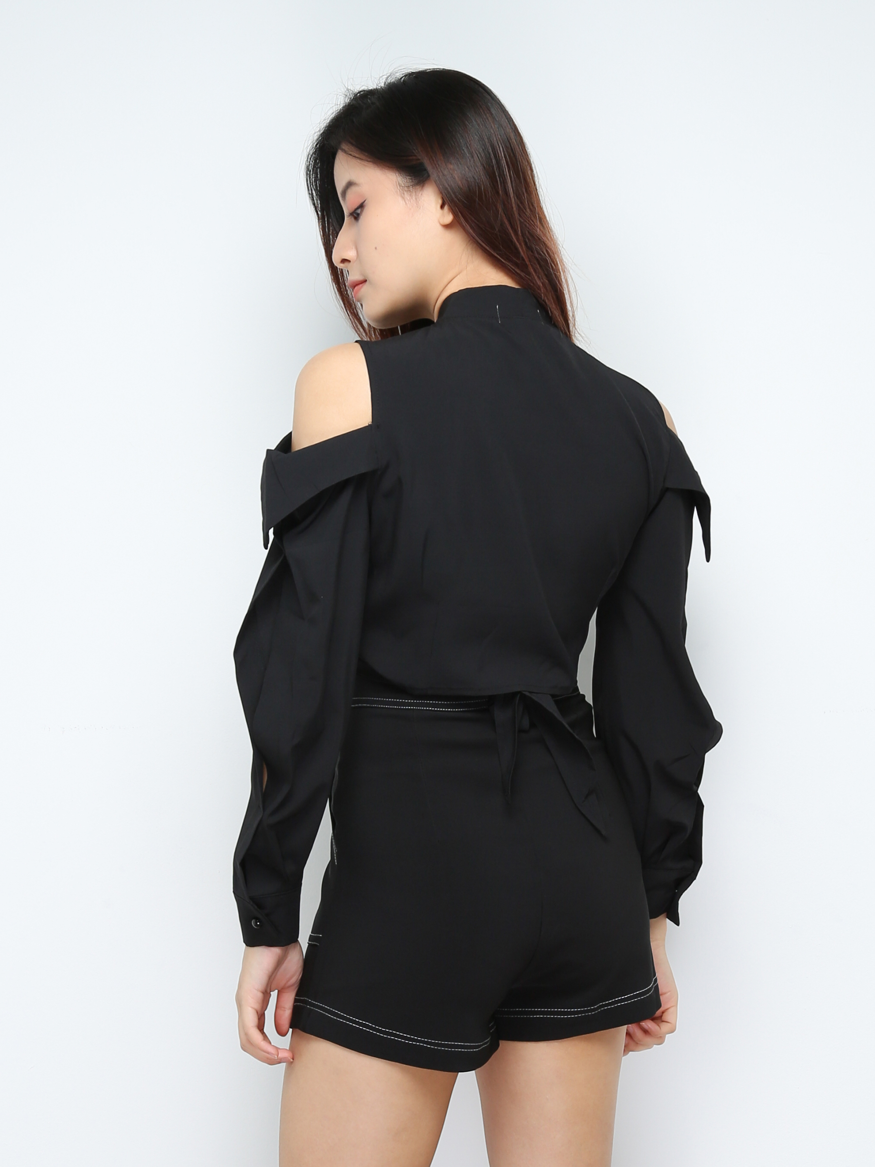 Shoulder Hole Front Tie Up Top 28453