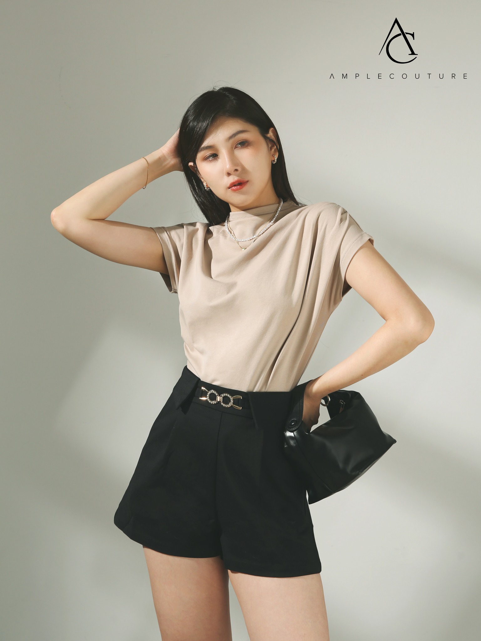 Back Zip Pleated Short Pant 29348