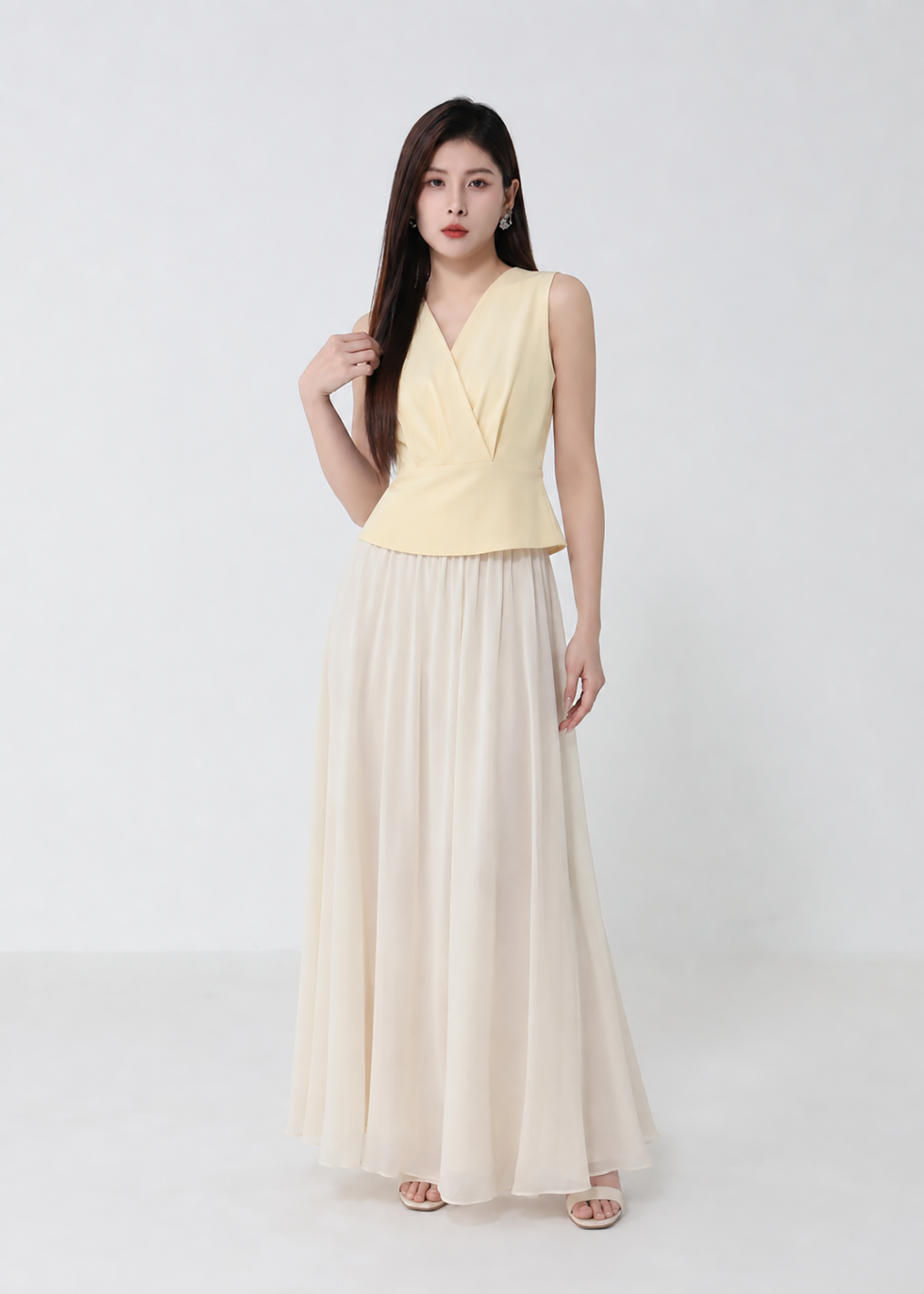 Wrap V-Neck Sleeveless Top DJ281