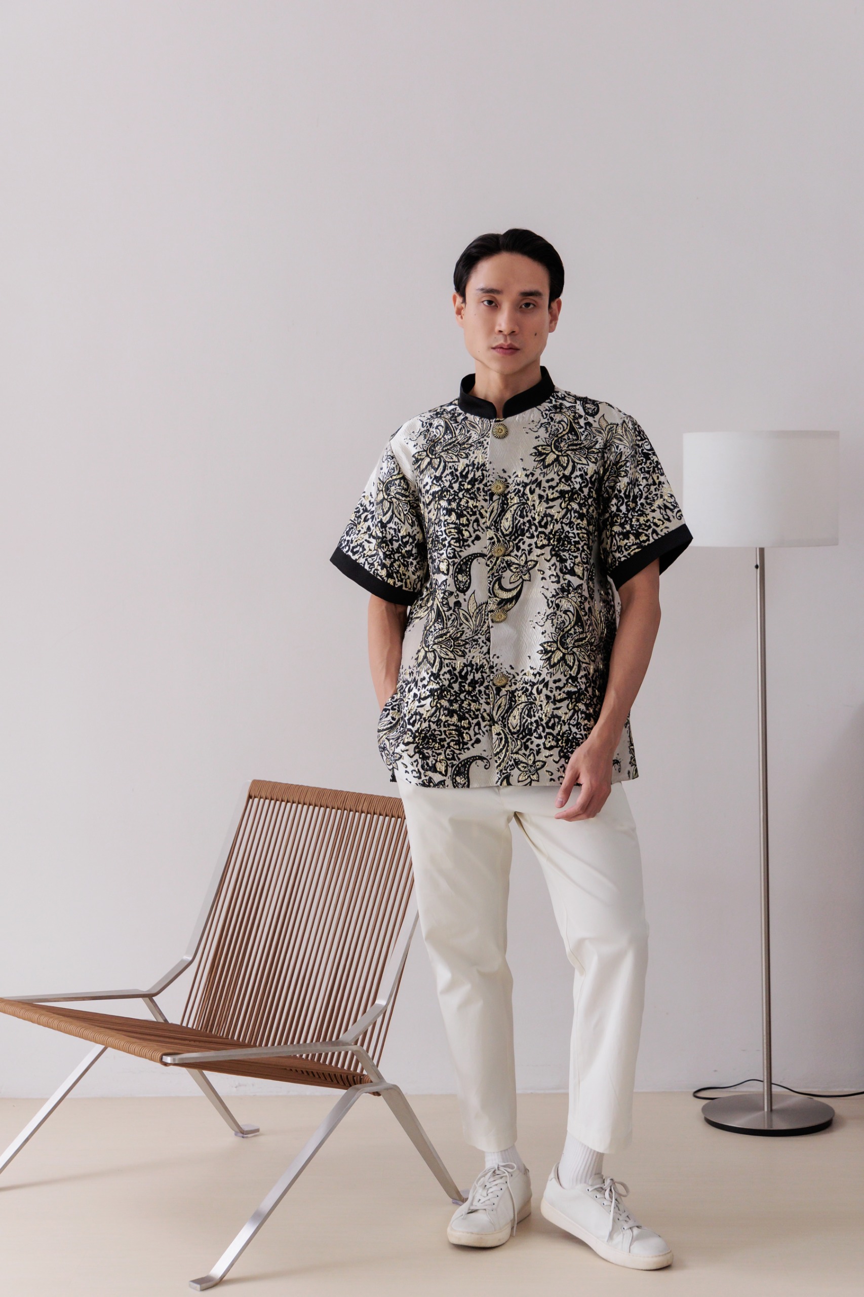 [PREORDER] Contrast Trim Batik Short Sleeve Shirt MEN04