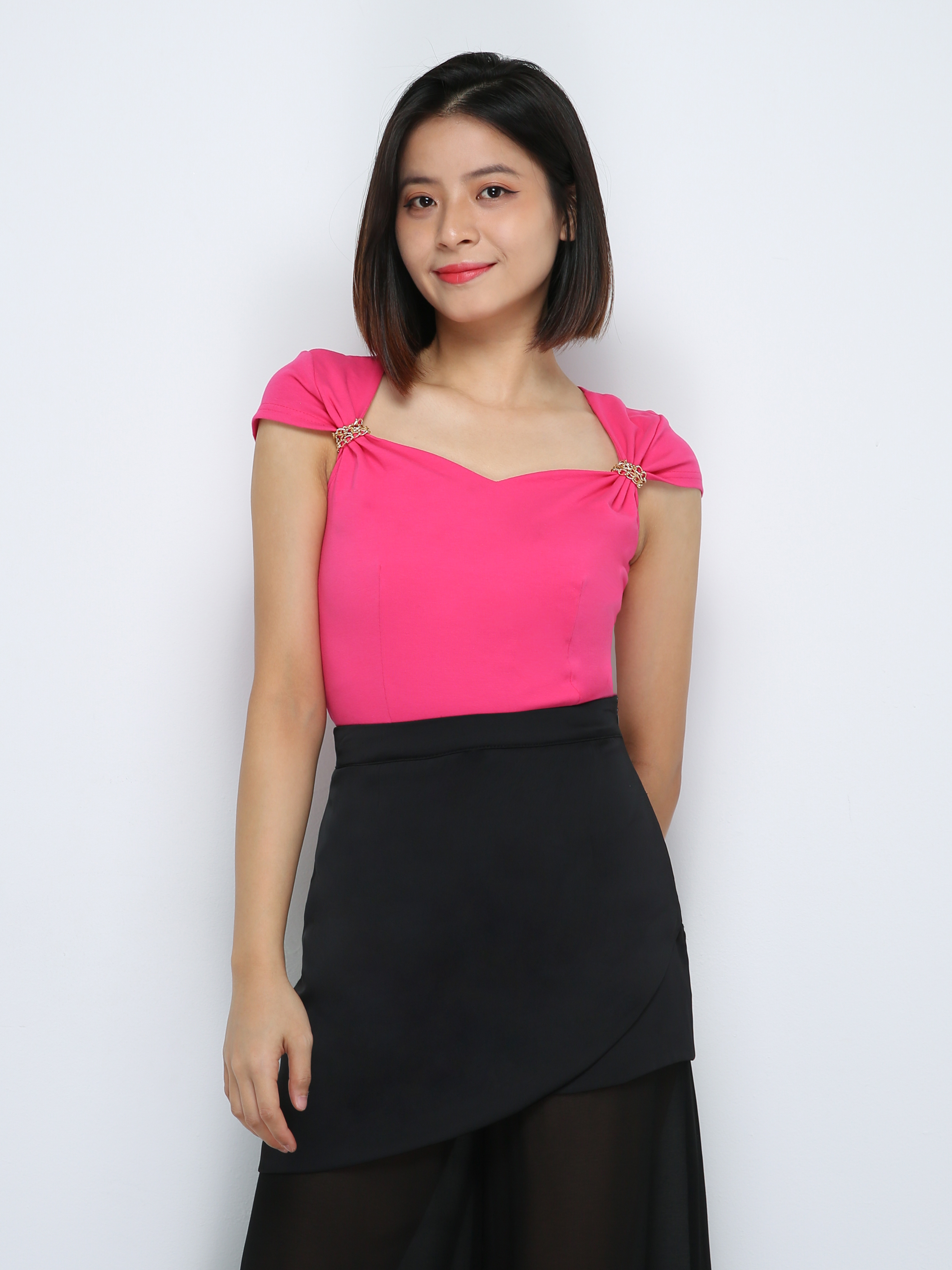 Sleeveless Sweetheart Neck Top 33989