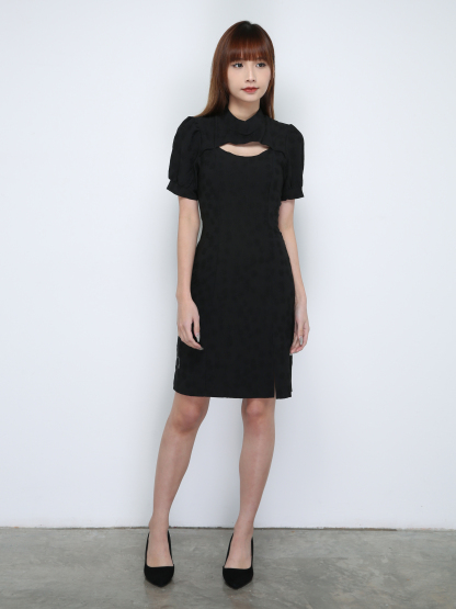 Cheongsam Style Front Hole With Split Dress 18572