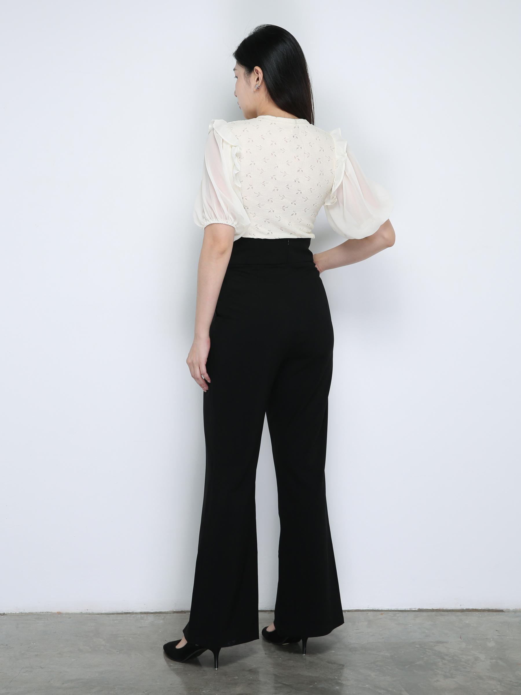 Puff Eyelet Top 18813