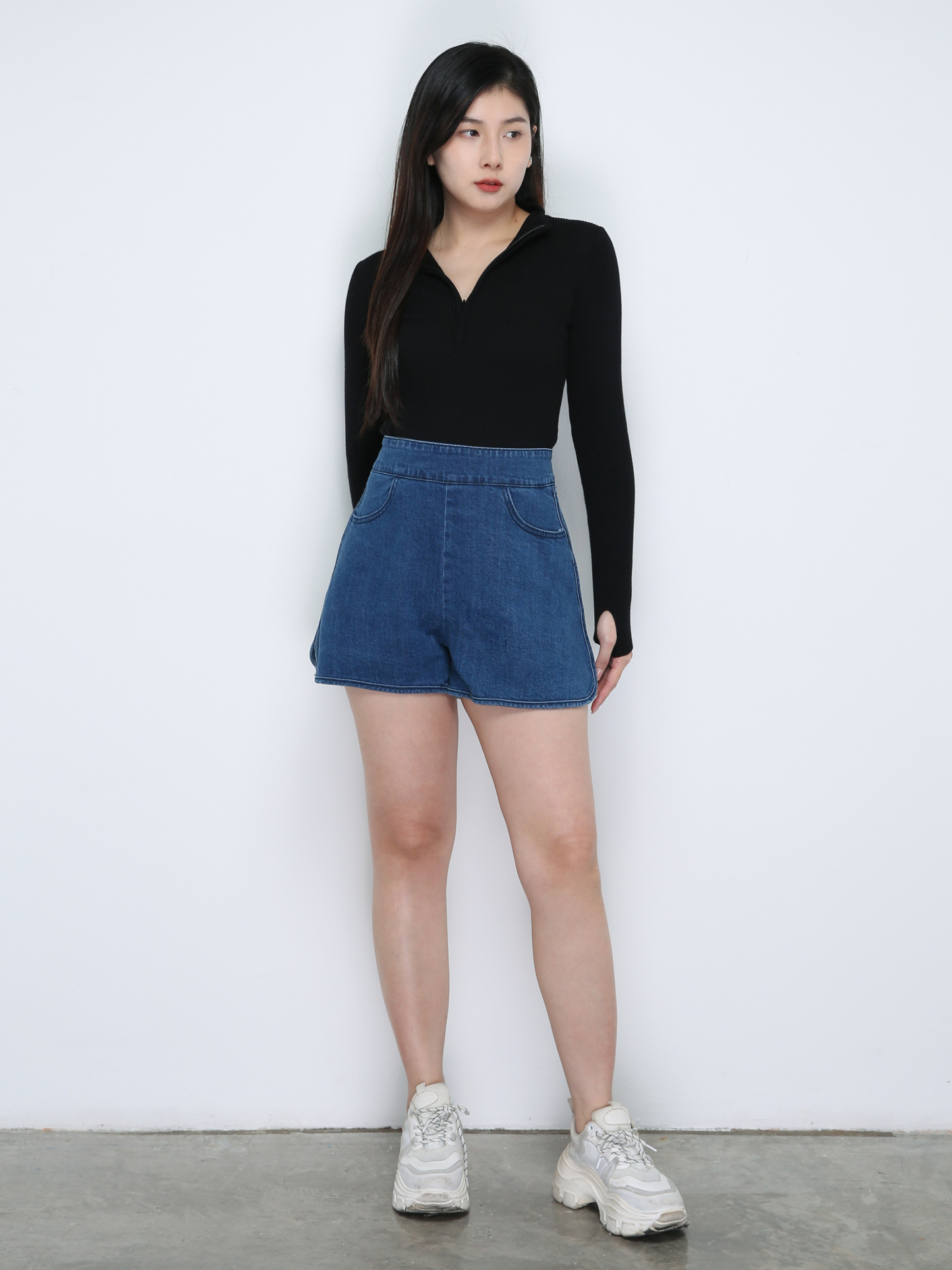 Denim Back Zip Short Pants 18848