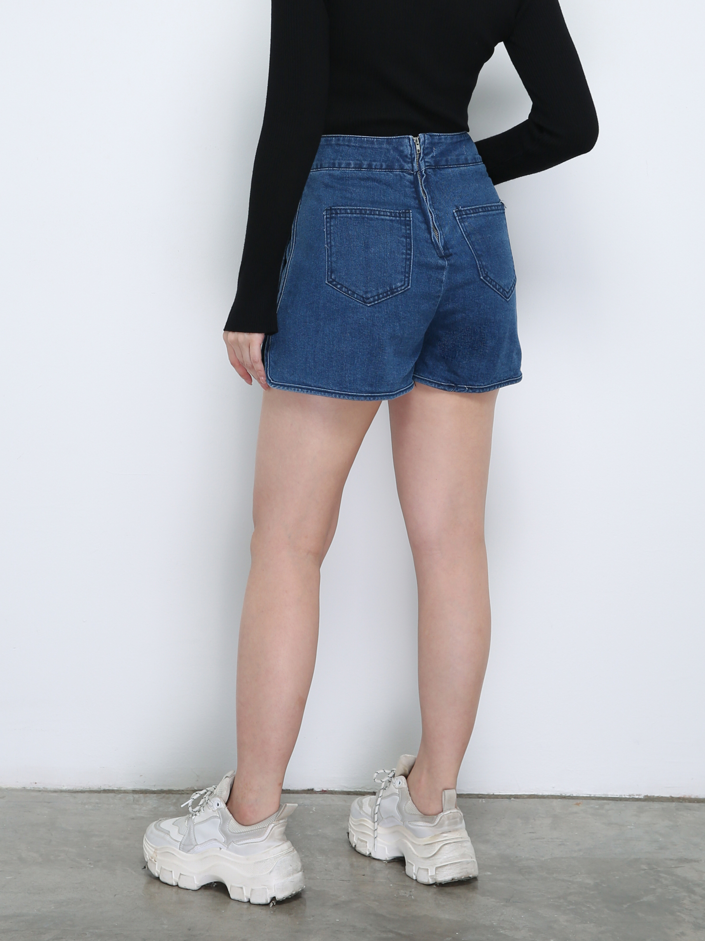 Denim Back Zip Short Pants 18848