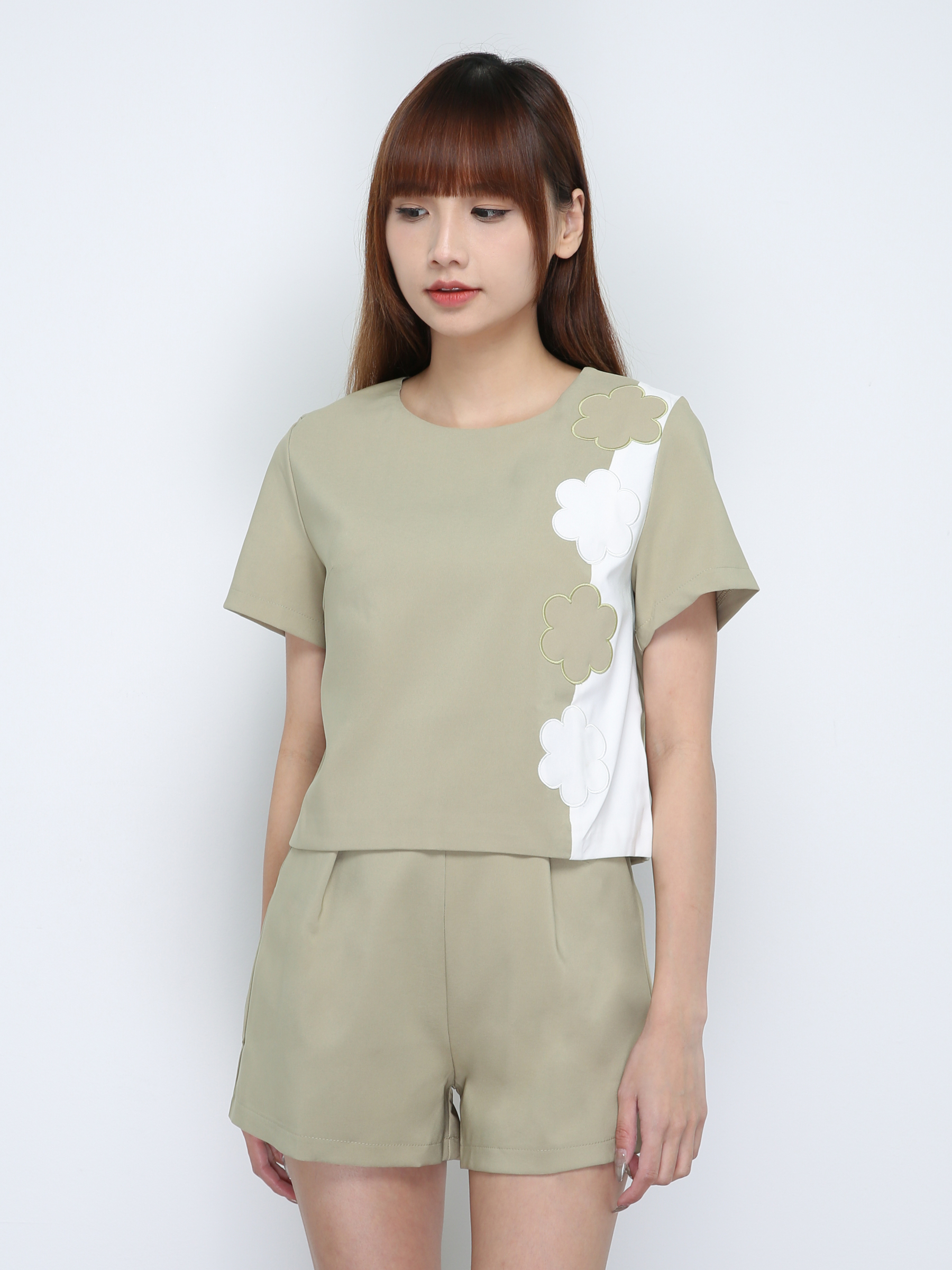 Two Tone Flower Set 18674