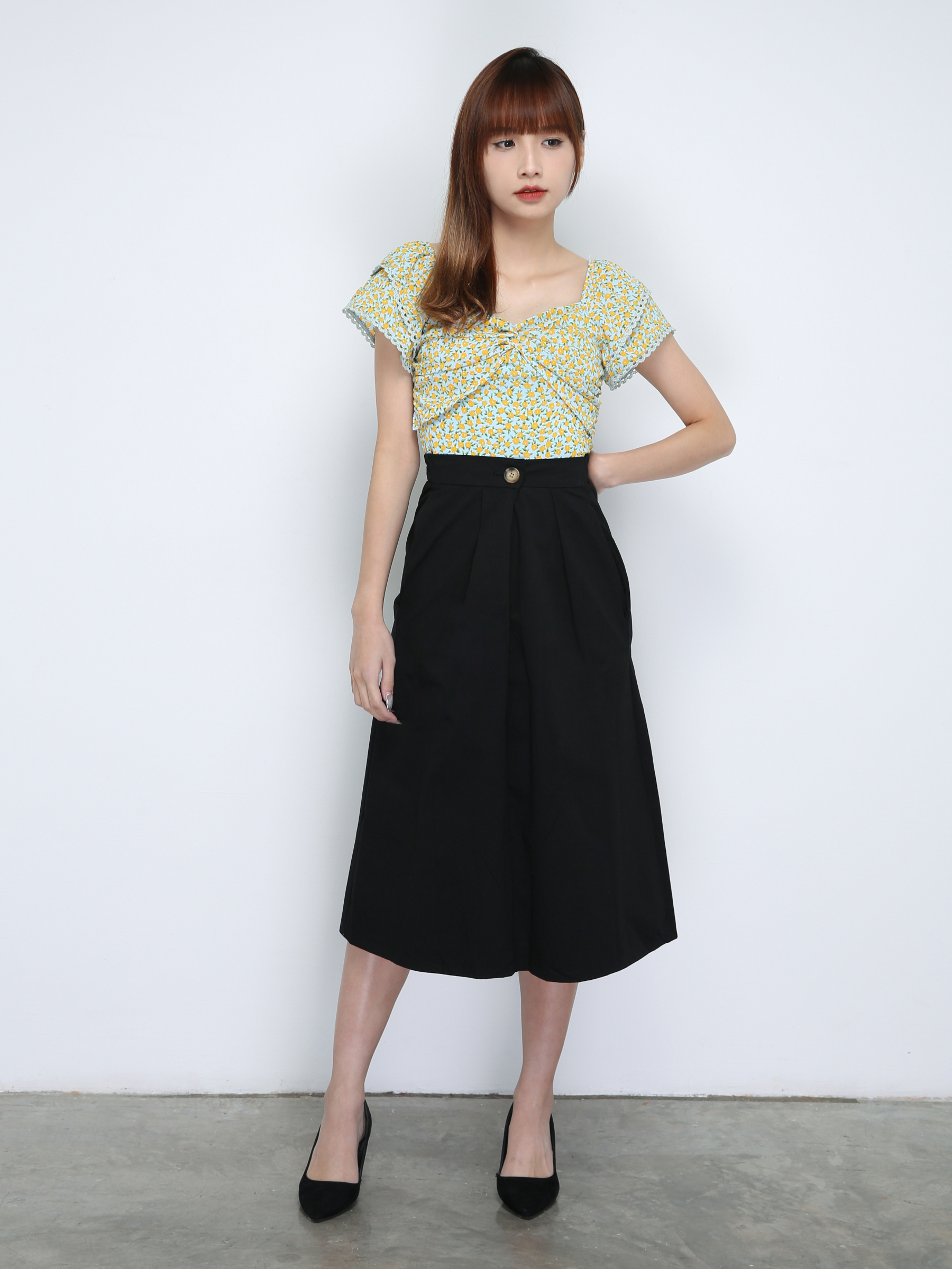 Floral Middle Twist Top 18794