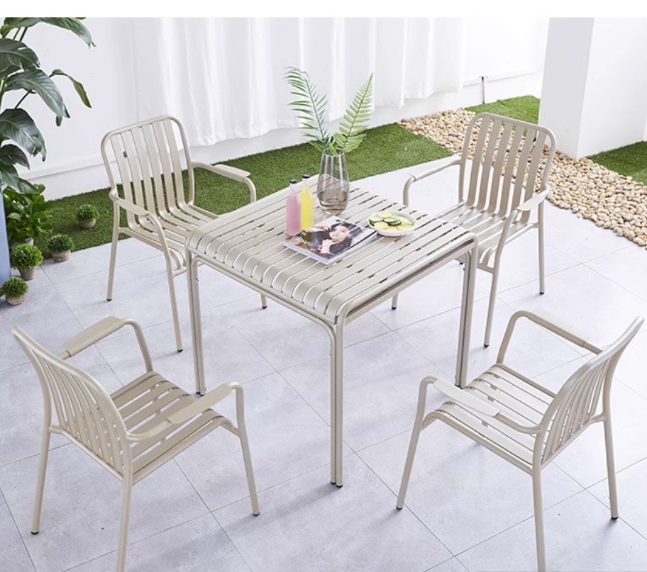 TR11019 Trasa Pallii Outdoor Dining