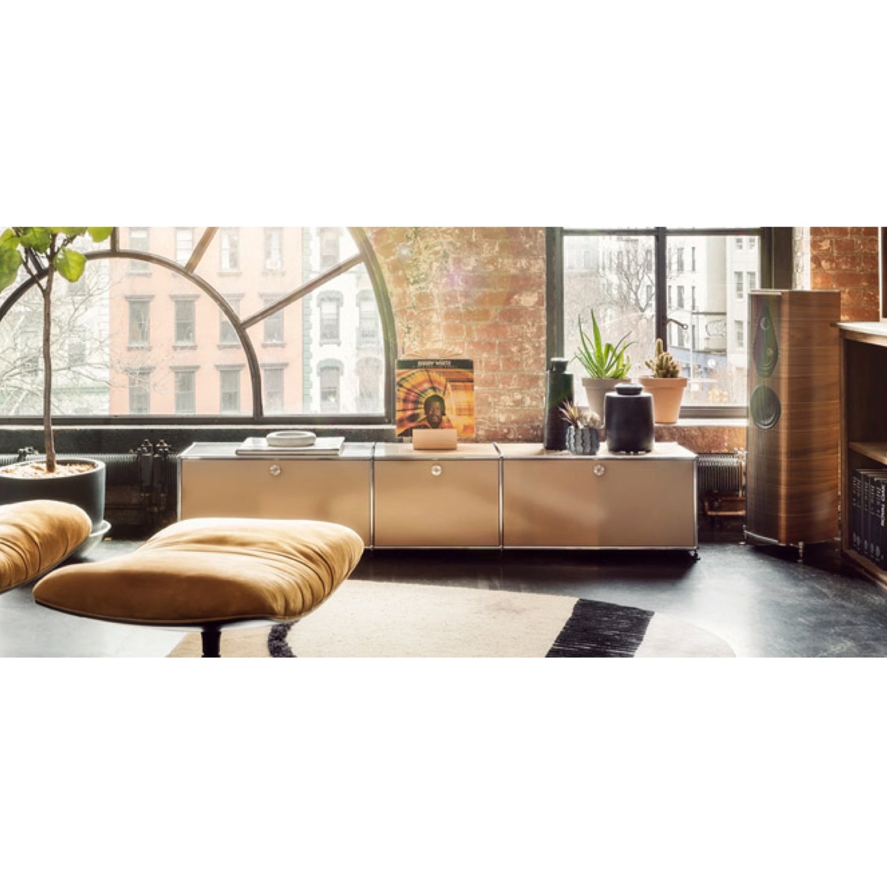 TR60023 USM Style Cabinet 