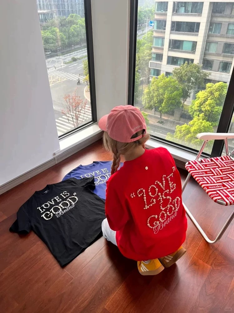 GOODBRAND Love is Good Pearl Oversized Tee Red