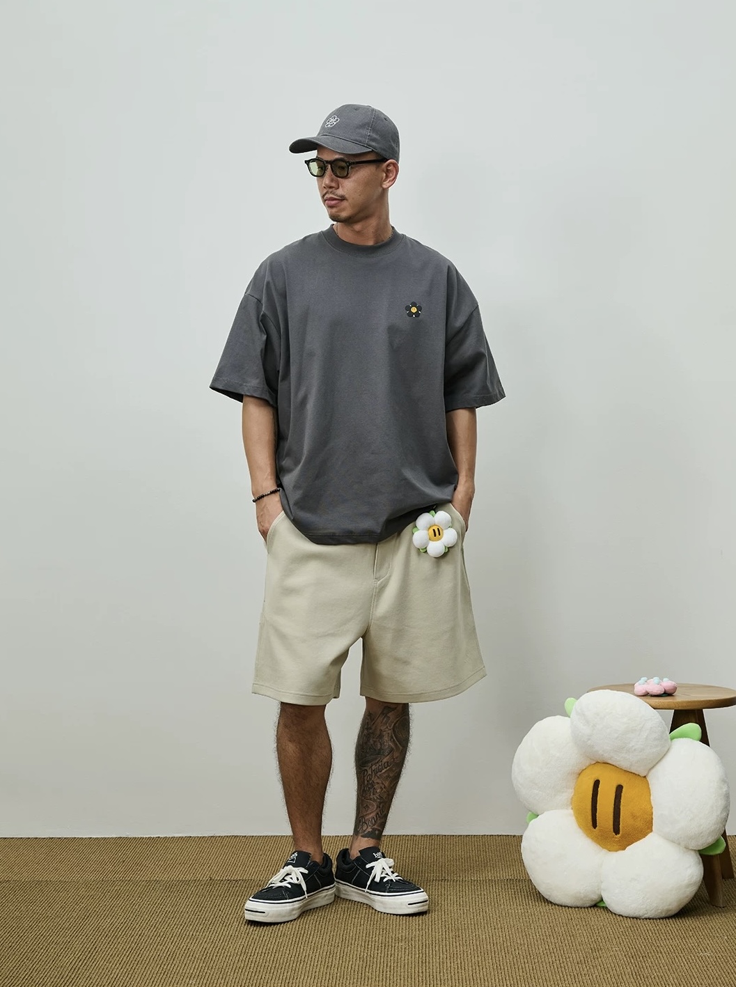 Broshood Daisy Boxy Oversized Tee Dark Grey