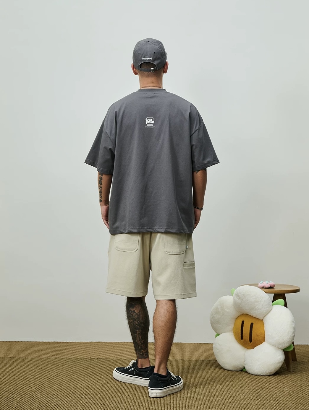 Broshood Daisy Boxy Oversized Tee Dark Grey