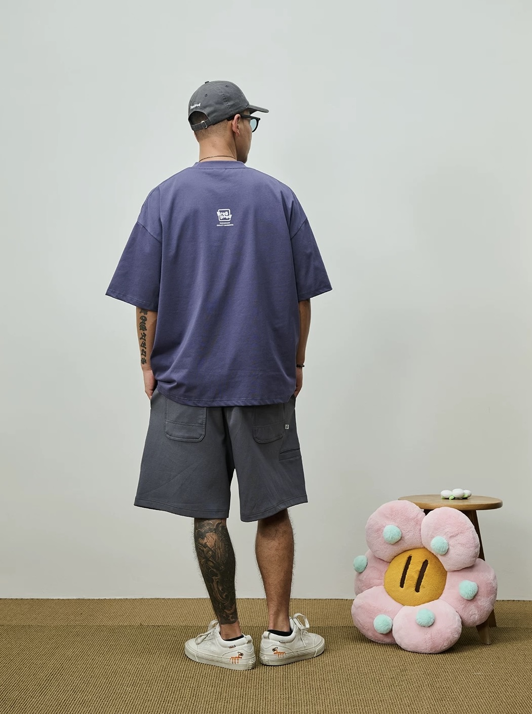 Broshood Daisy Boxy Oversized Tee Dark Grey