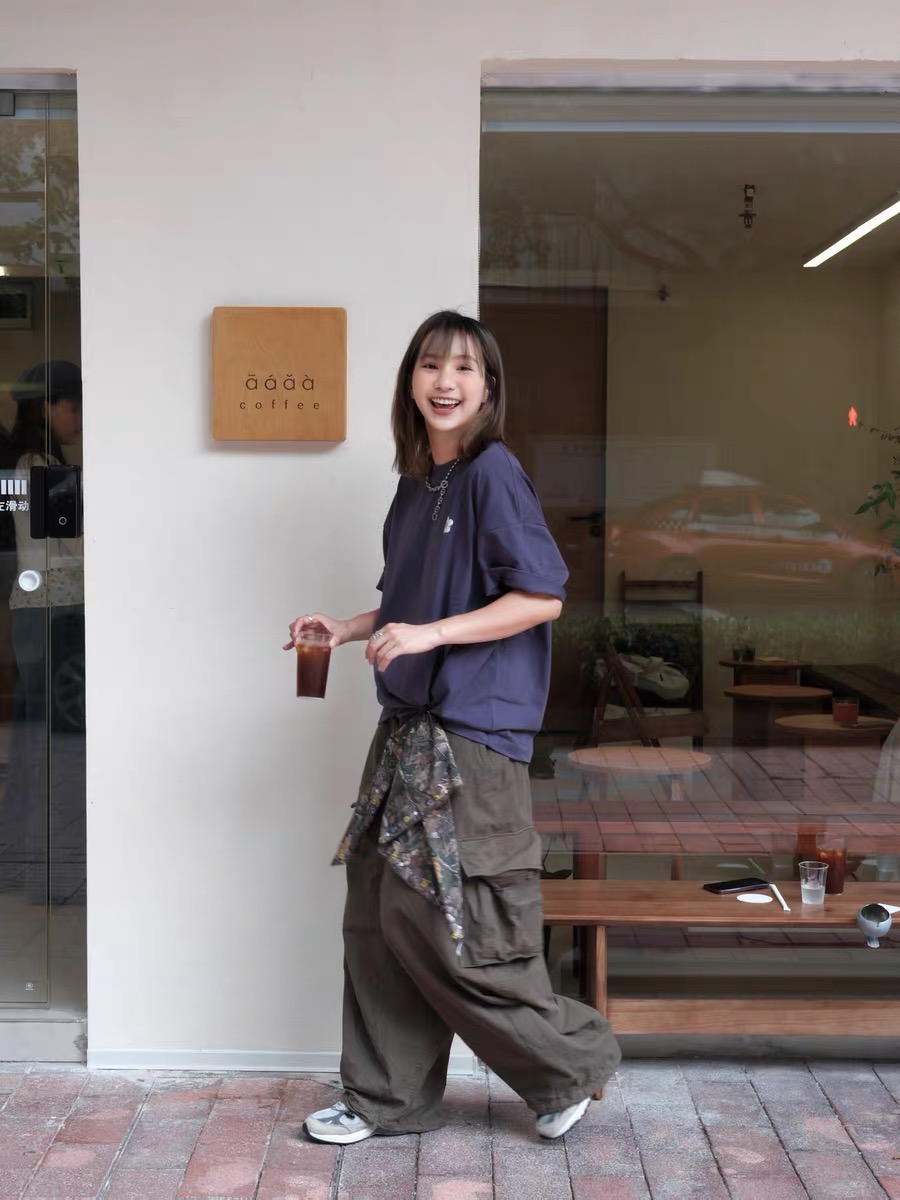 Broshood Daisy Boxy Oversized Tee Dark Purple