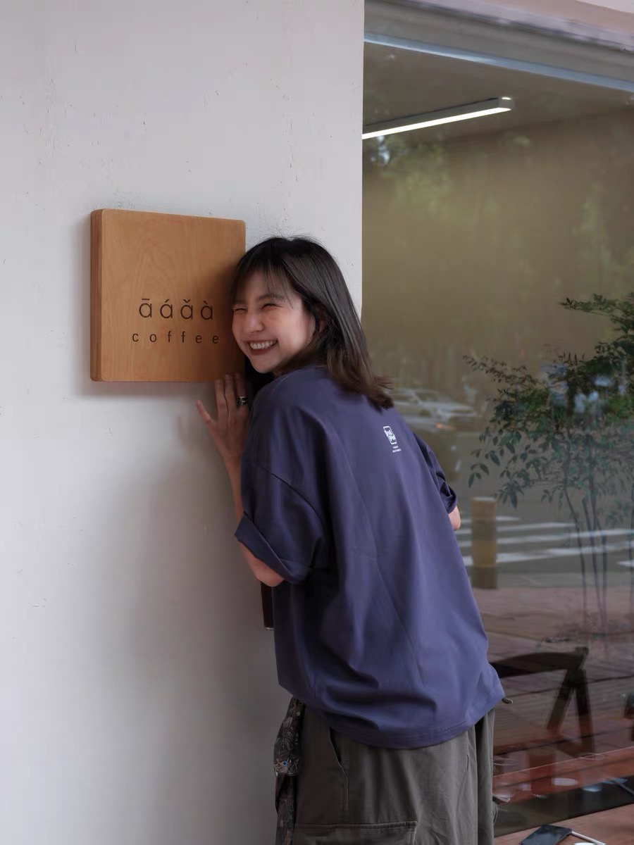 Broshood Daisy Boxy Oversized Tee Dark Purple