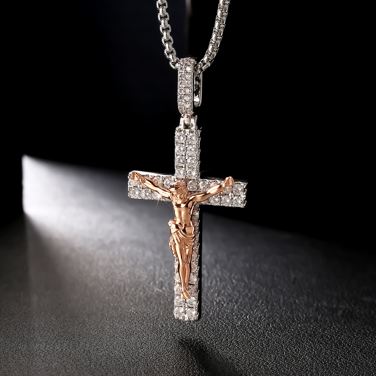 CZダイヤ キリスト クロス ペンダント ネックレス メンズ KRKC
