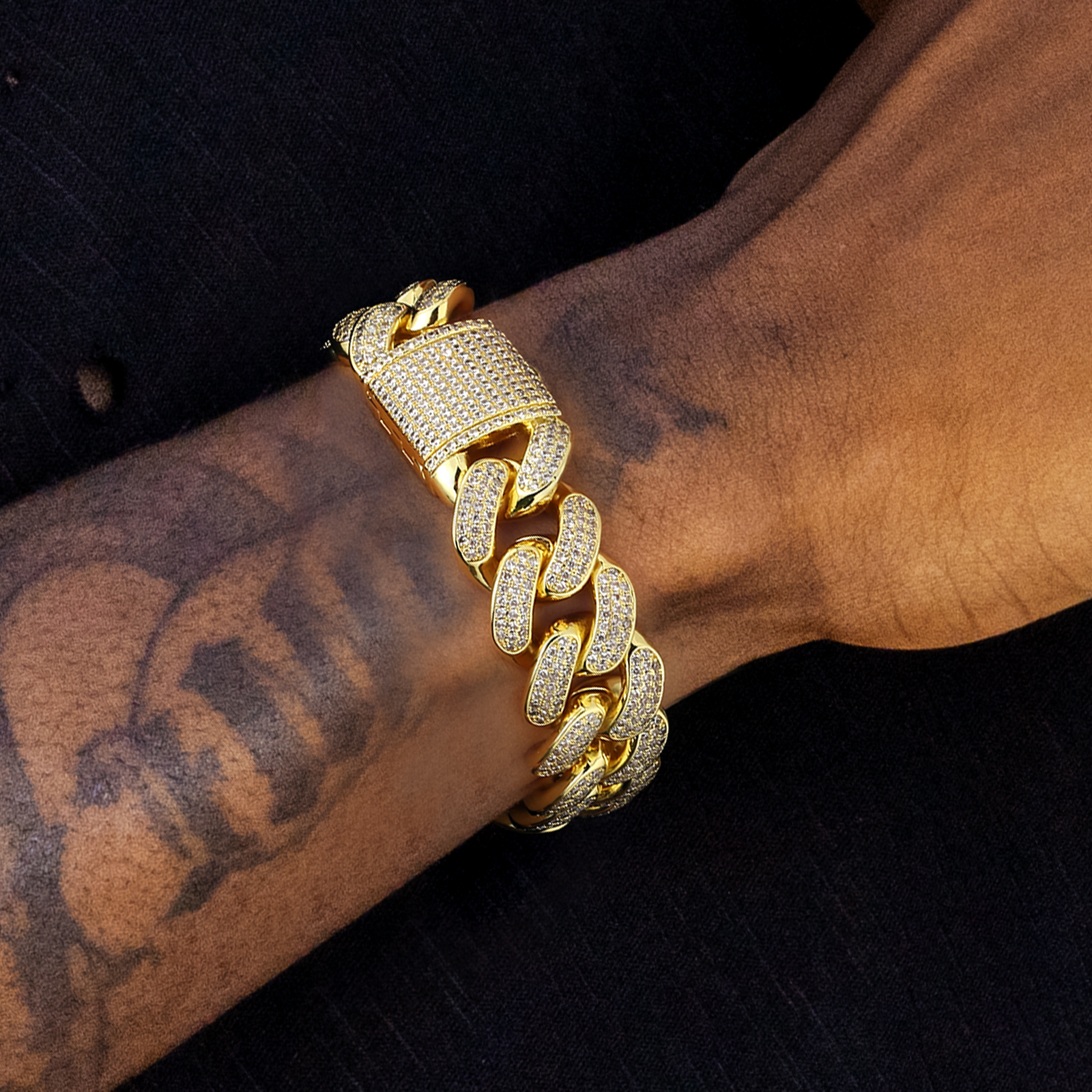 【NEW】18mm CZダイヤ 喜平 キューバンブレスレット