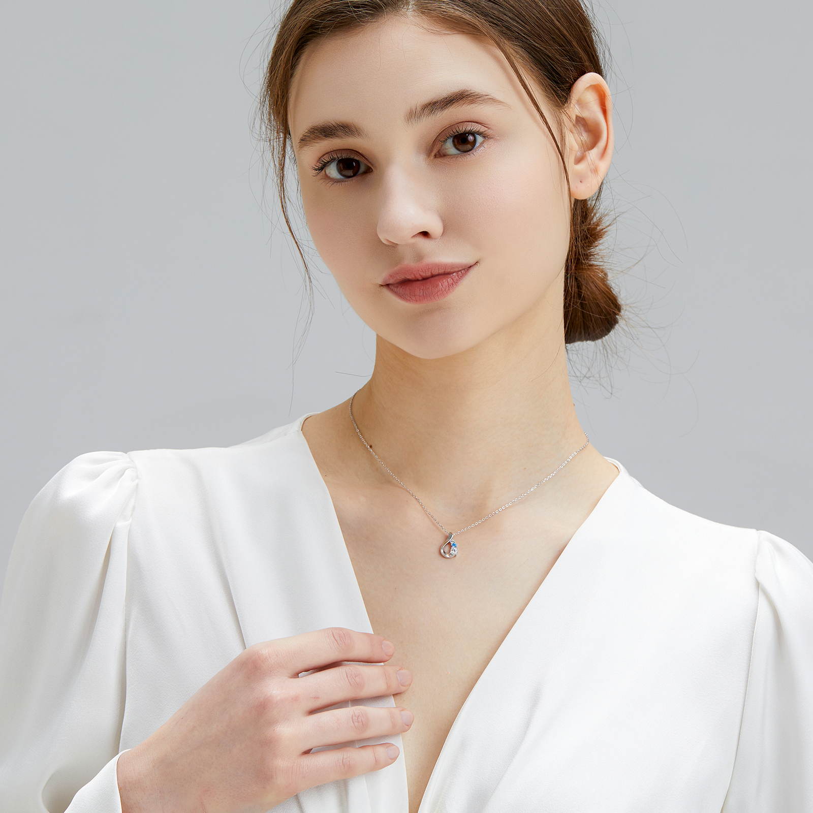 しずく モアサナイト ペンダント ネックレス レディース VVS1 410 KRKC